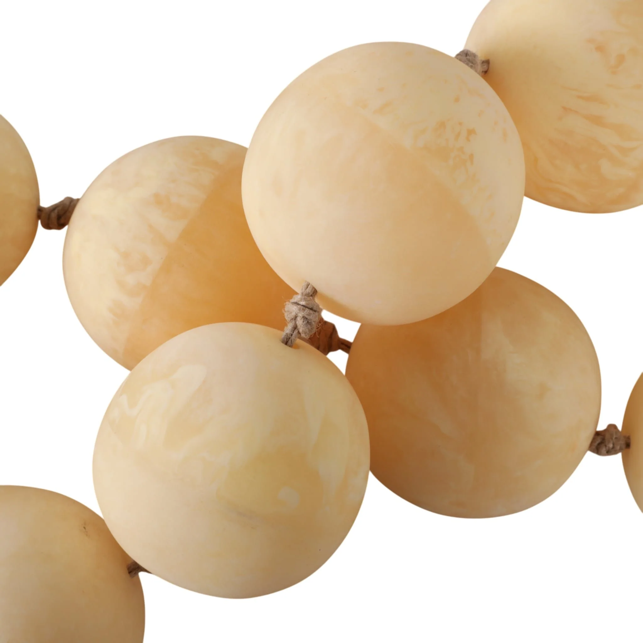 40" Swirled 2" Resin Beaded Garland, Ivory - Image 7