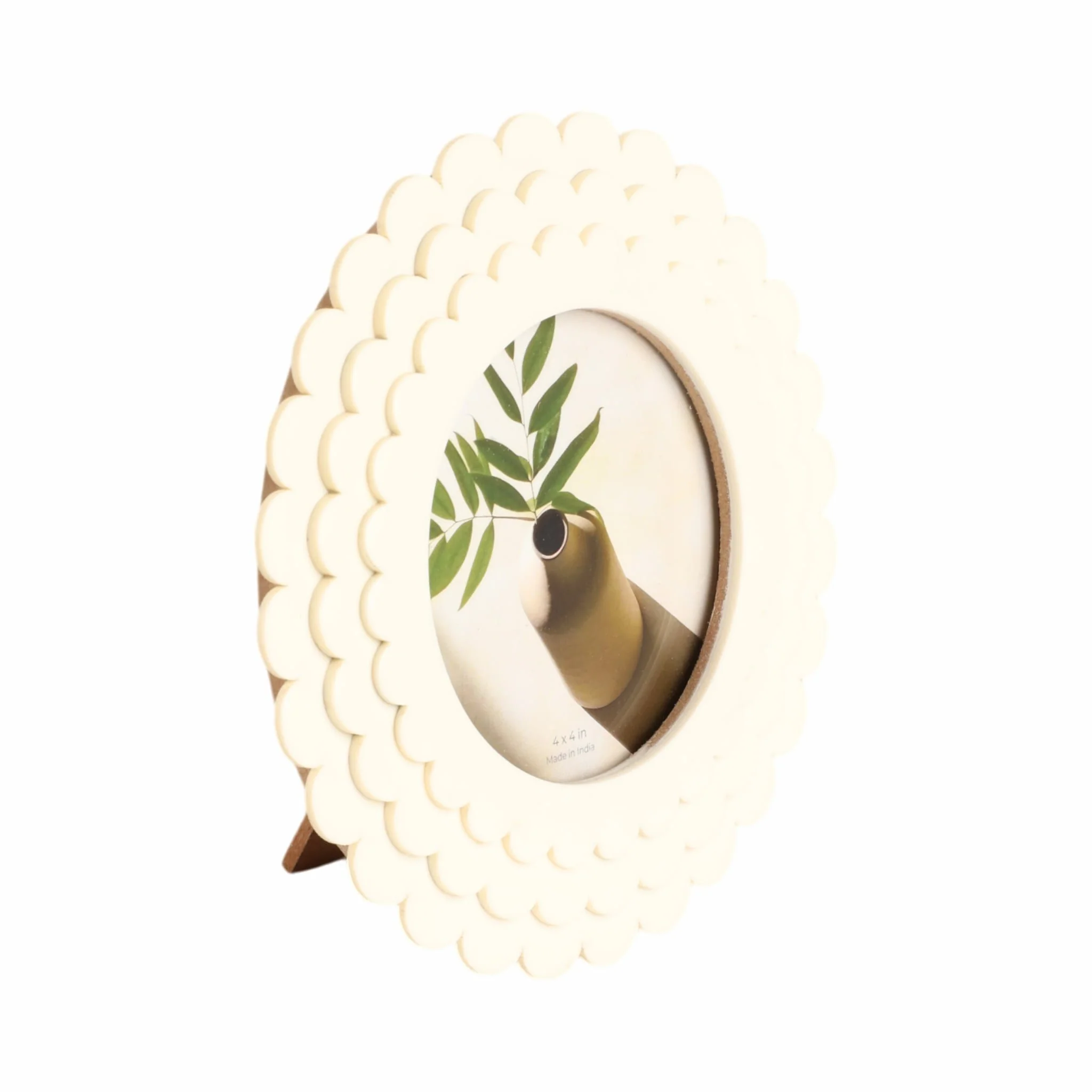 4x4 Round Scalloped Resin Photo Frame, Ivory - Image 2