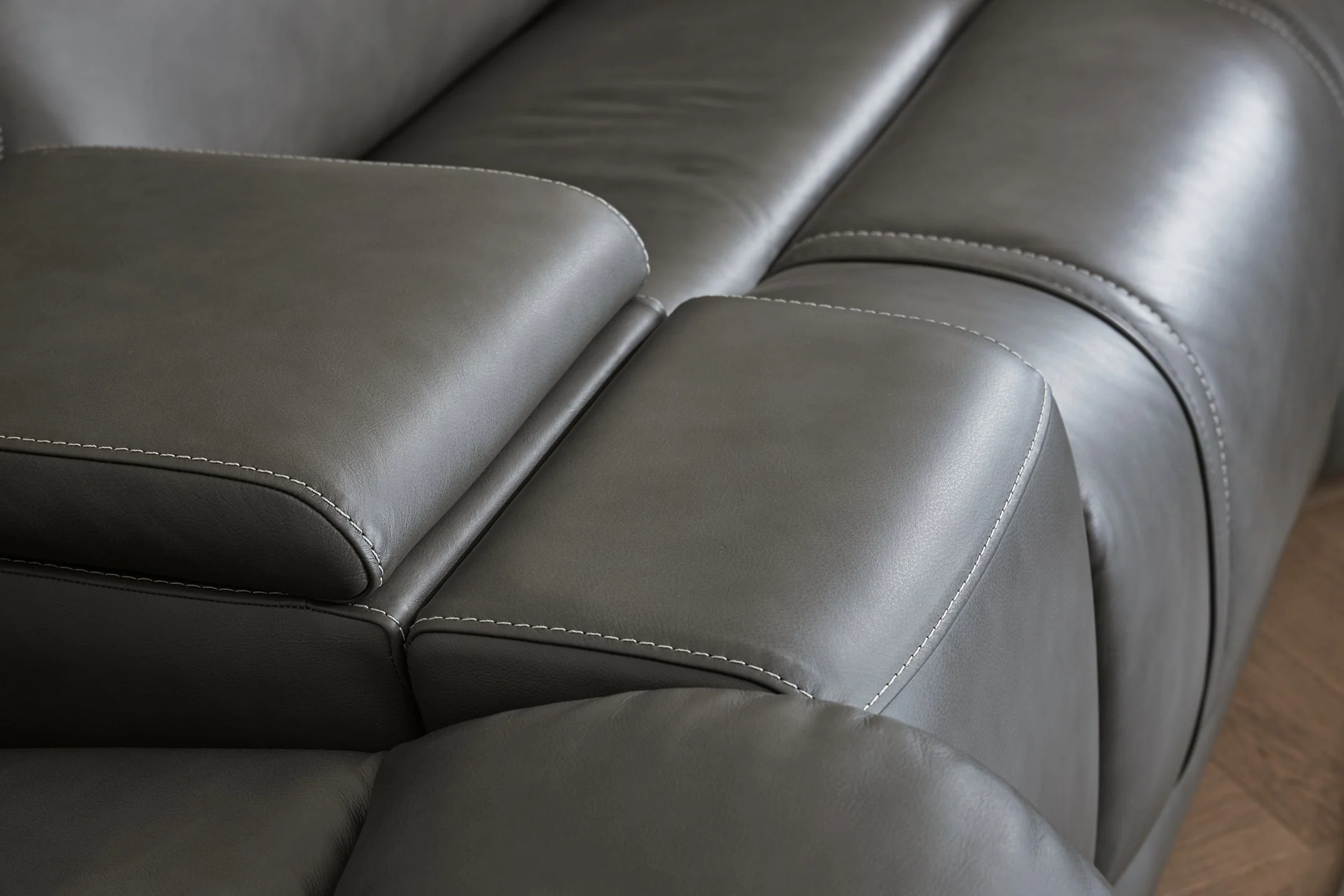 5Z - Pittson Power Reclining Sectional - Image 13