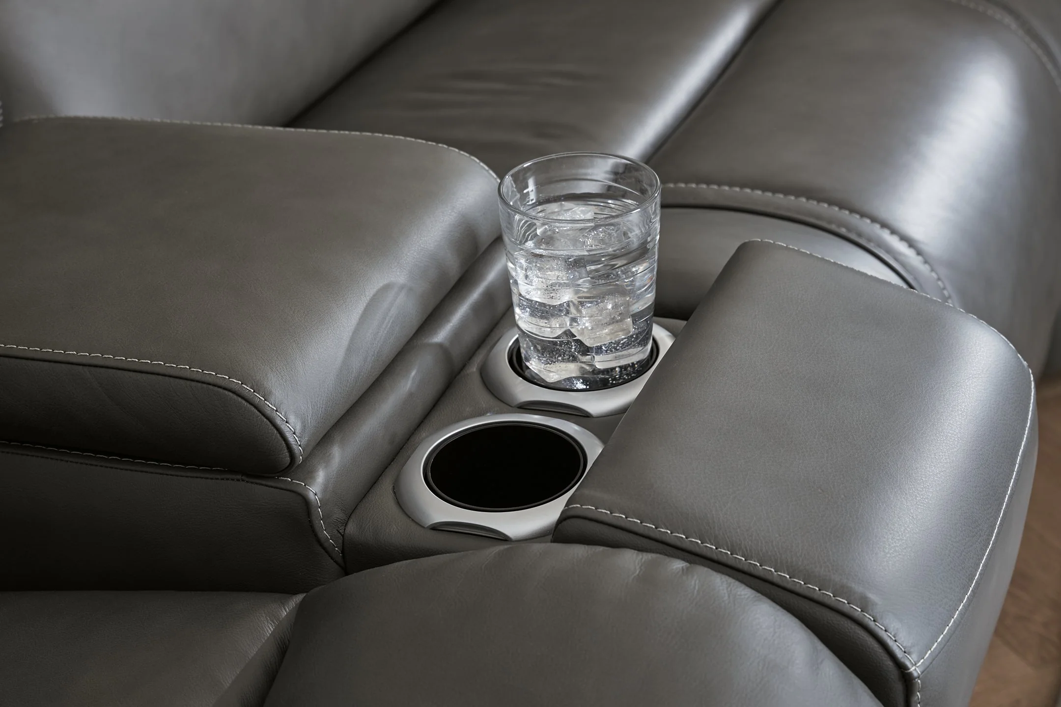 5Z - Pittson Power Reclining Sectional Loveseat with Console - Image 6
