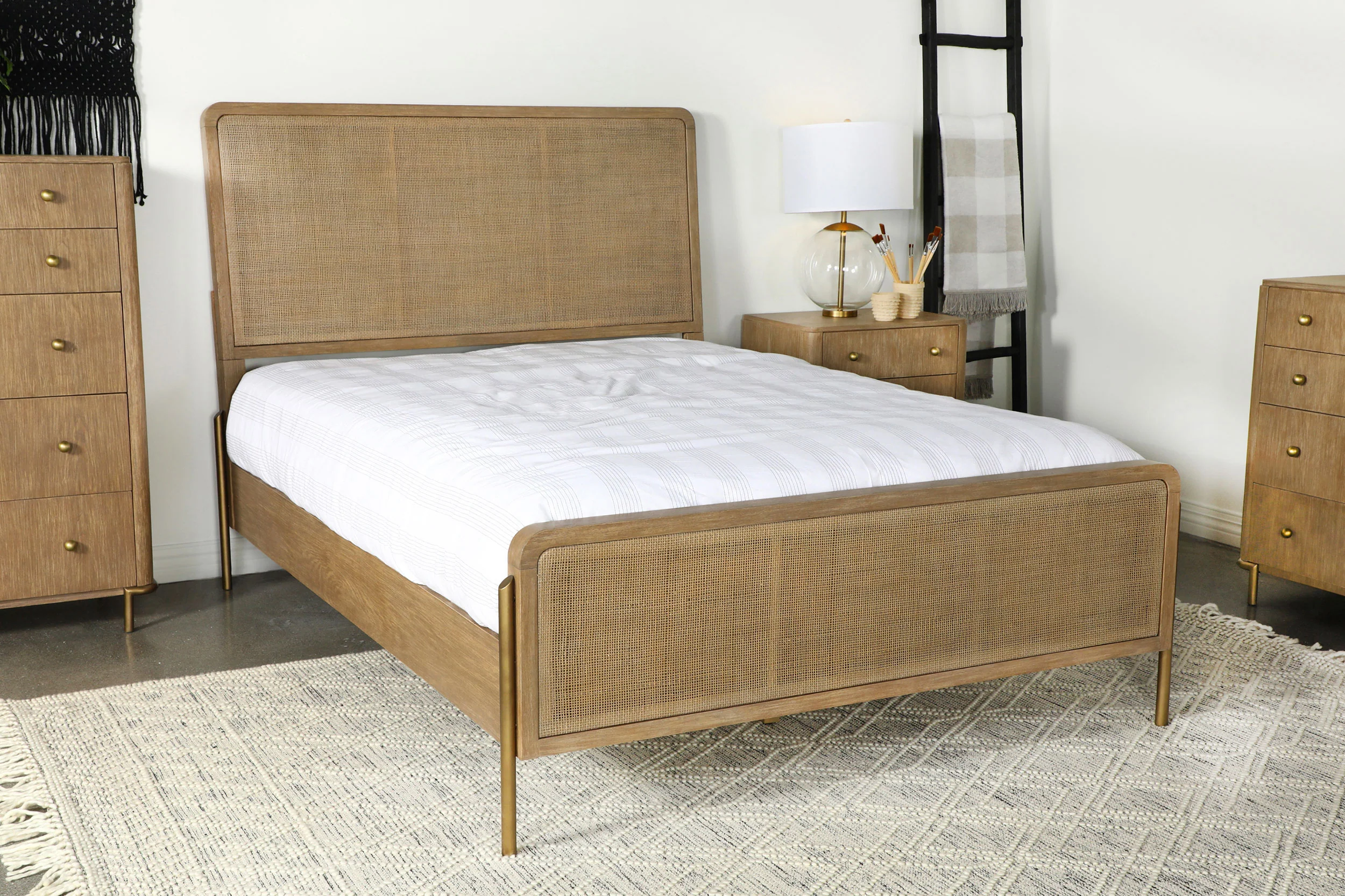 Arini Panel Bed - Image 13