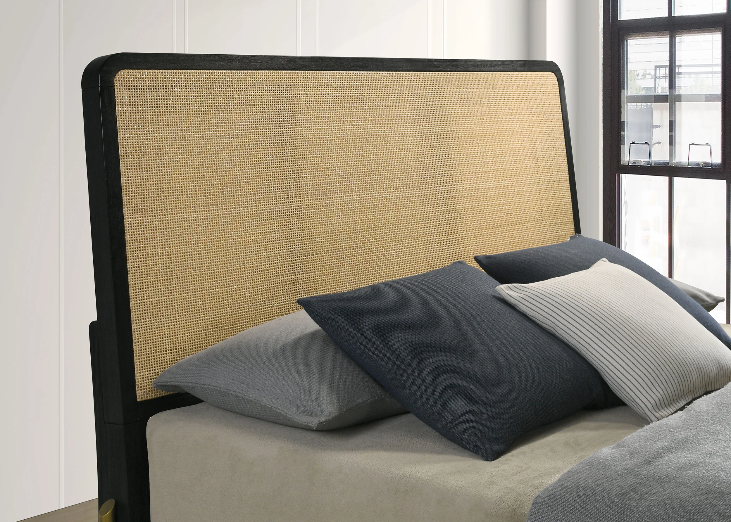 Arini Panel Bed - Image 50