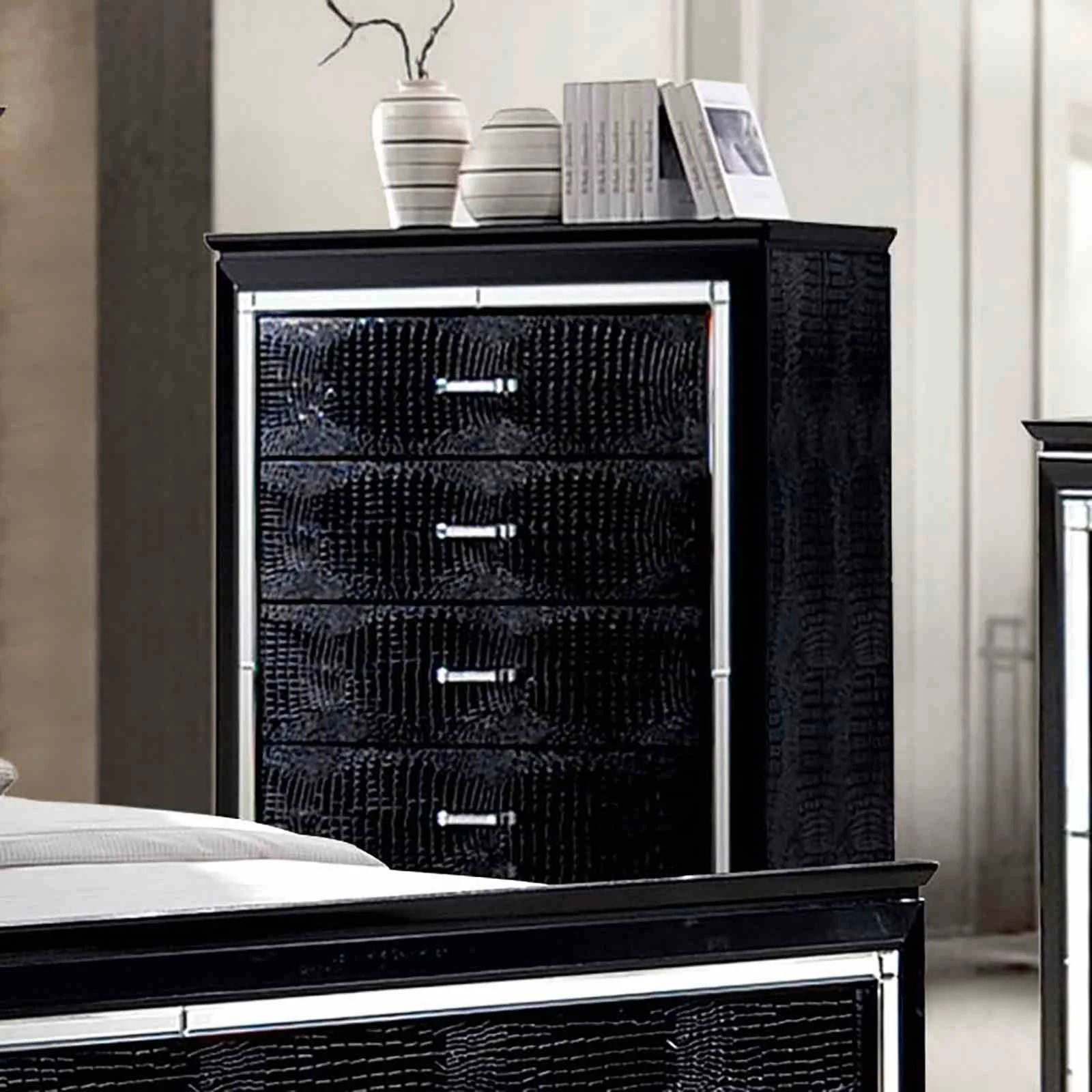 Bellanova Chest, Black