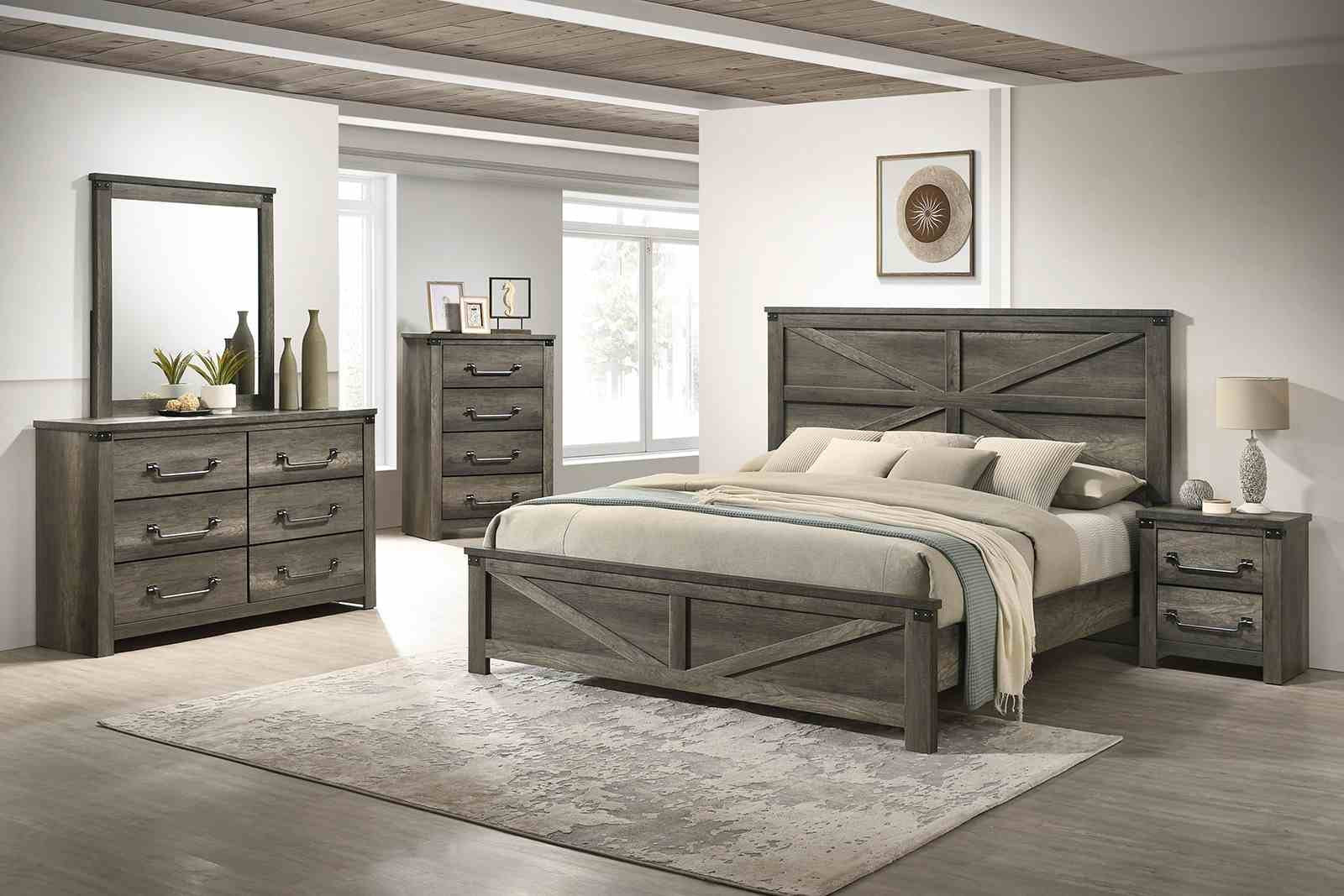 Britonale E.King Bed, Rustic Gray