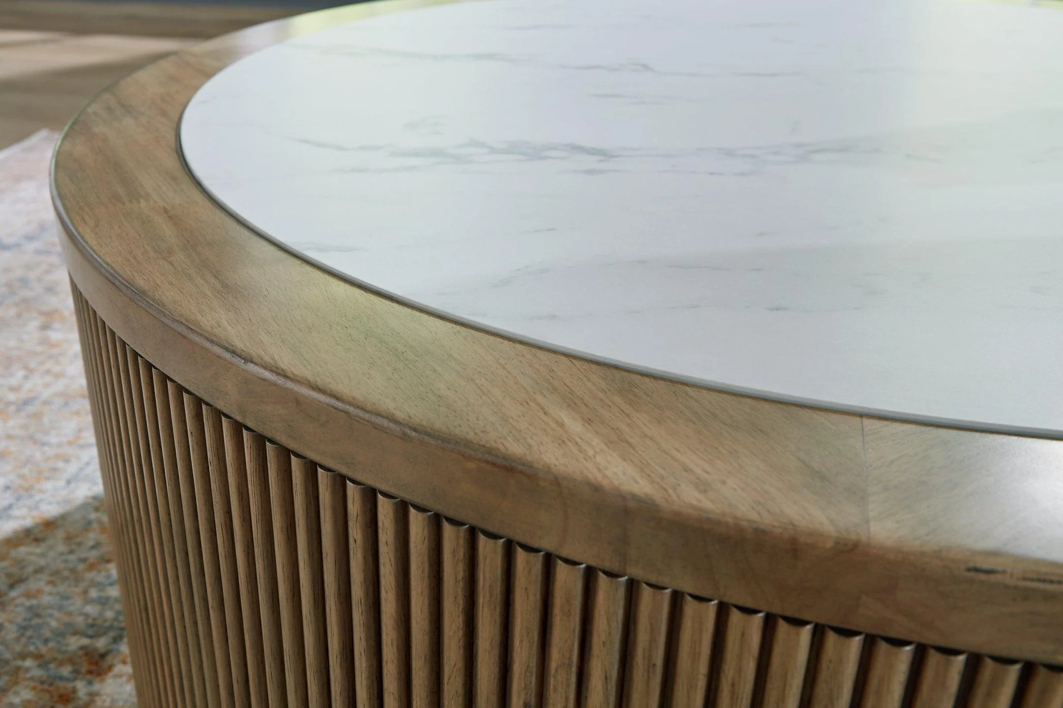 Camdill Coffee Table - Image 4