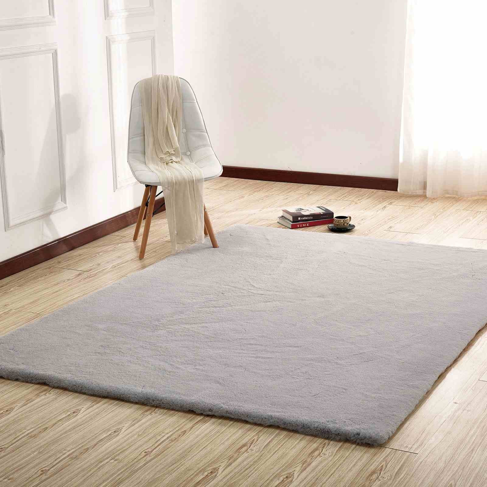 Caparica 5' X 7' Area Rug, Silver