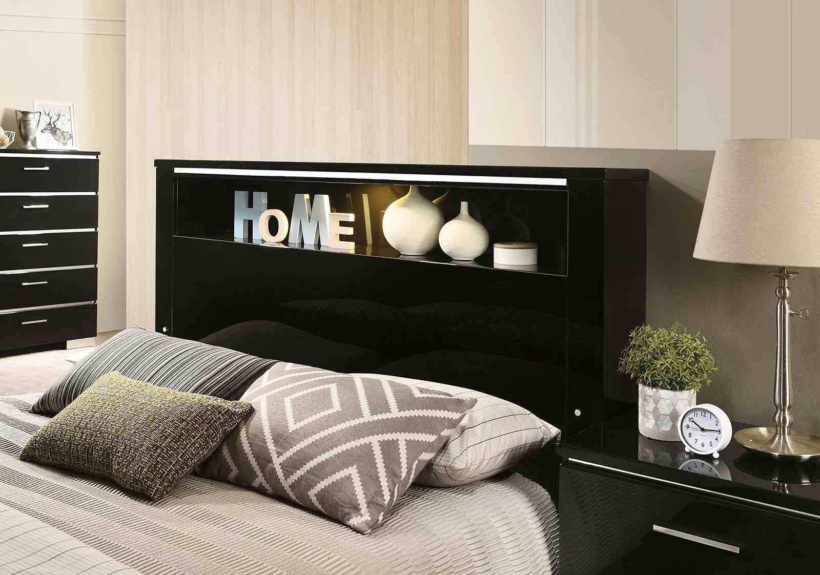 Carlie 5 Pc. Queen Bedroom Set w/ Chest - Image 2