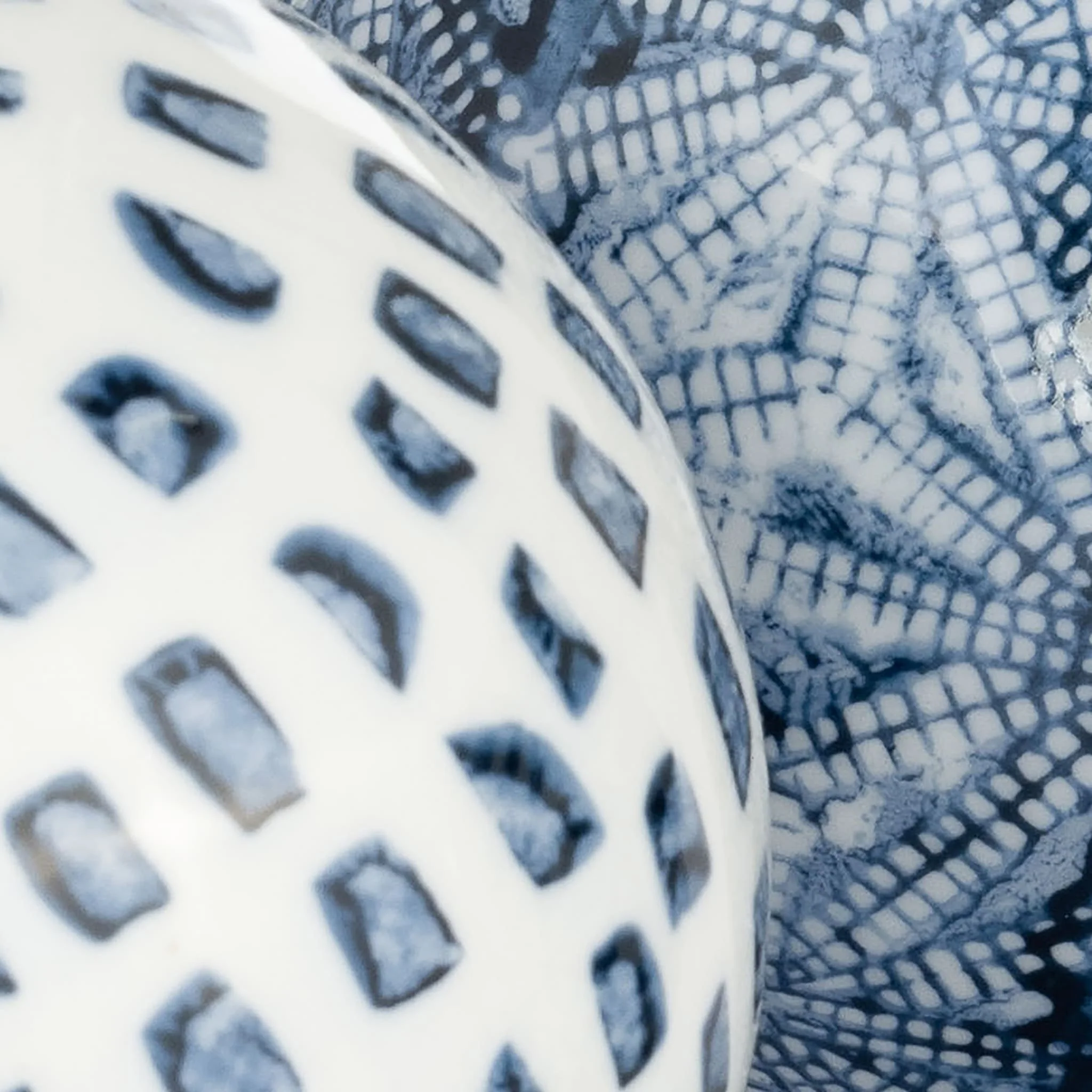 Cer, Boxed 4" 3/a Painted Orbs, Blue/white - Image 4