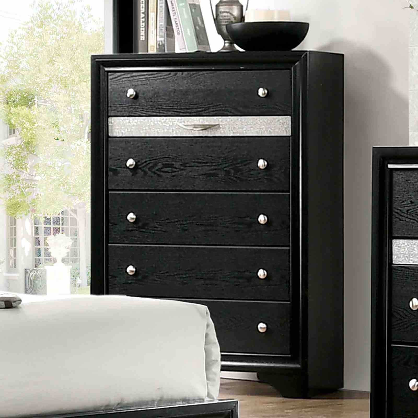 Chrissy Chest, Black