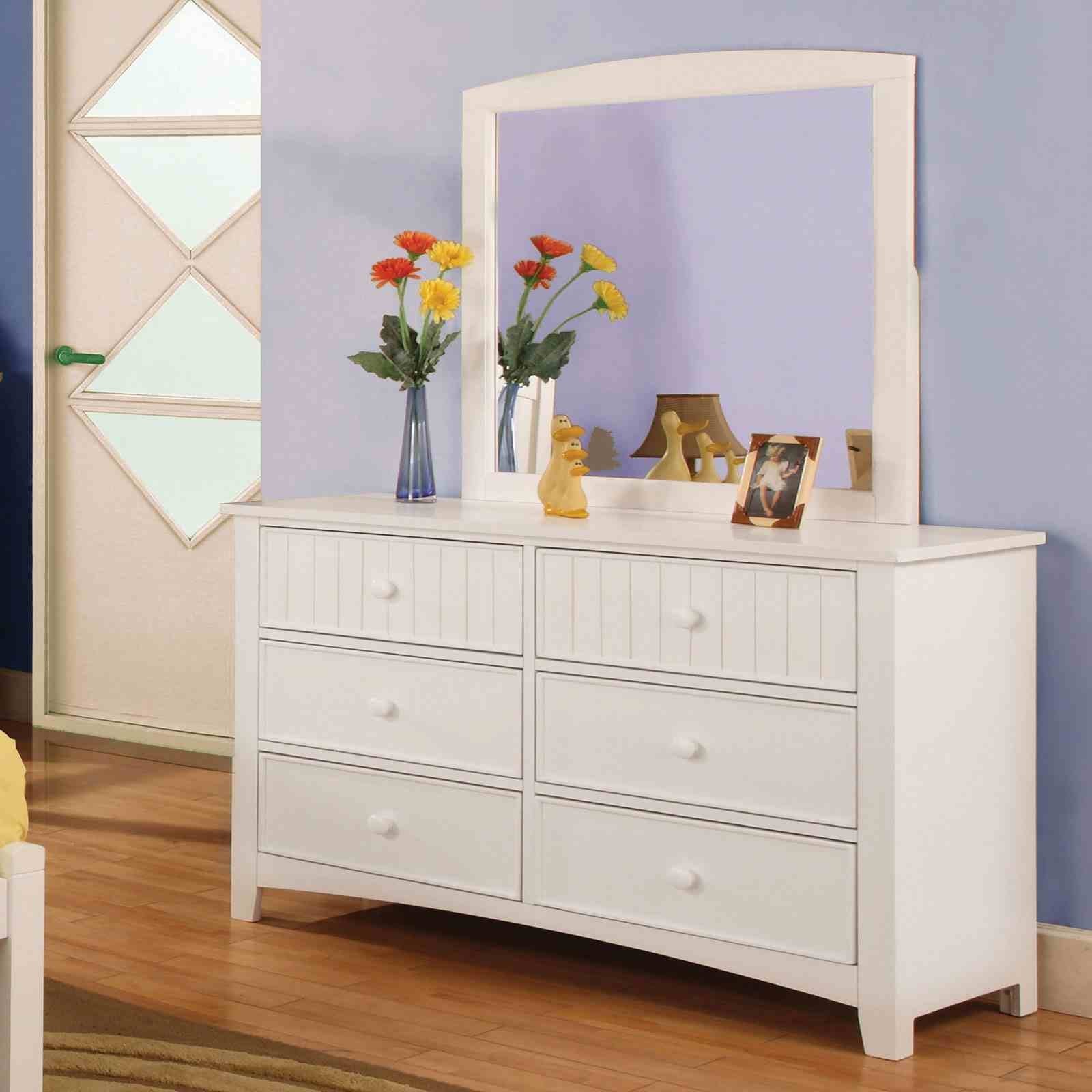 Corry Dresser, White