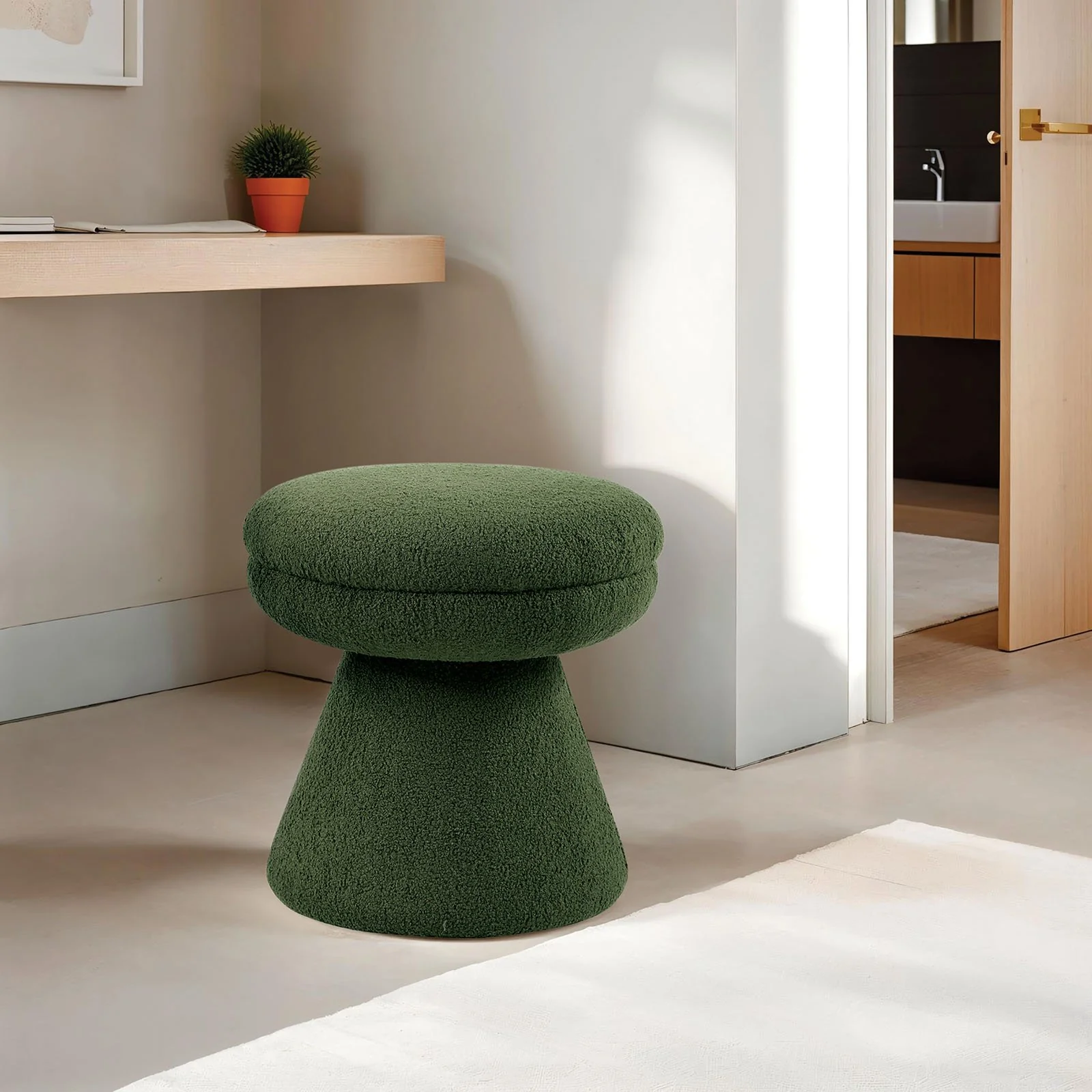Cynthia Stool, Green