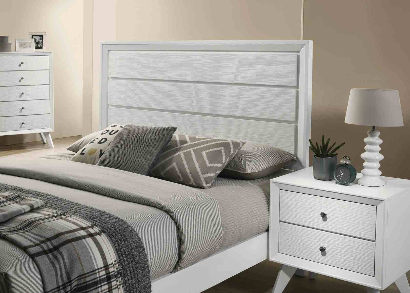 Dortmund 4 Pc. Queen Bedroom Set - Image 3