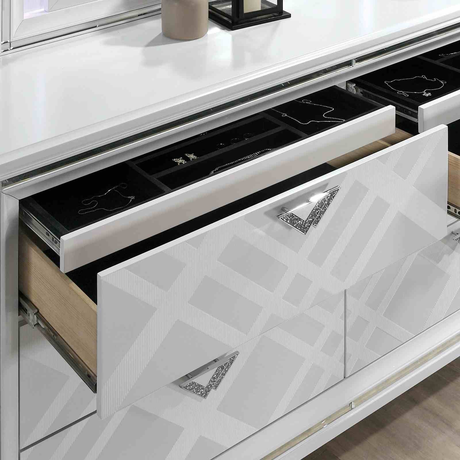 Emmeline Dresser, White - Image 4