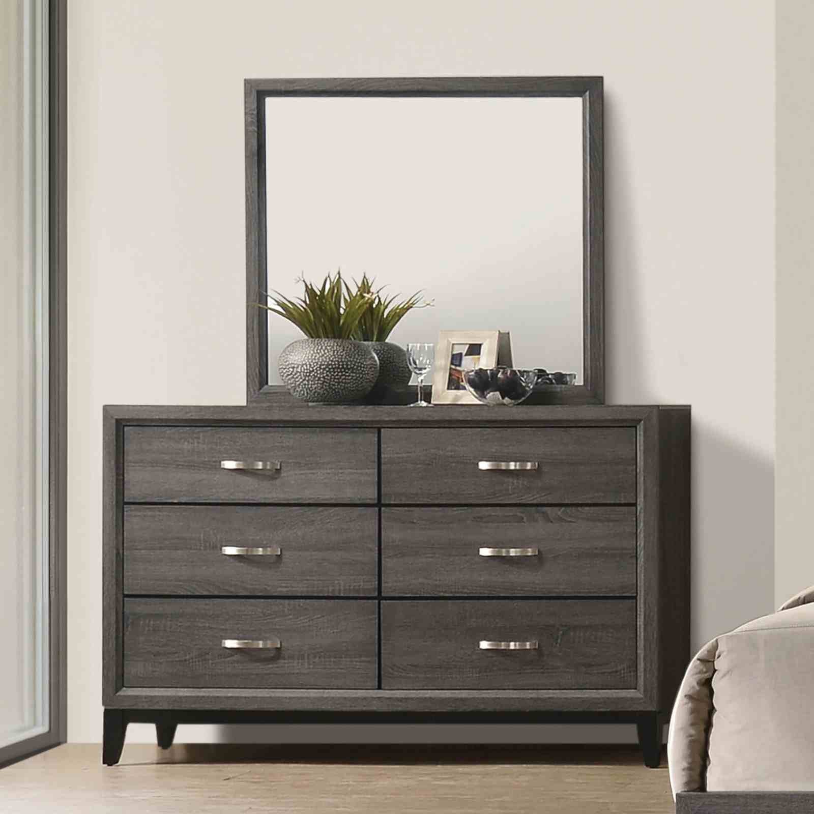 Errico Dresser, Gray