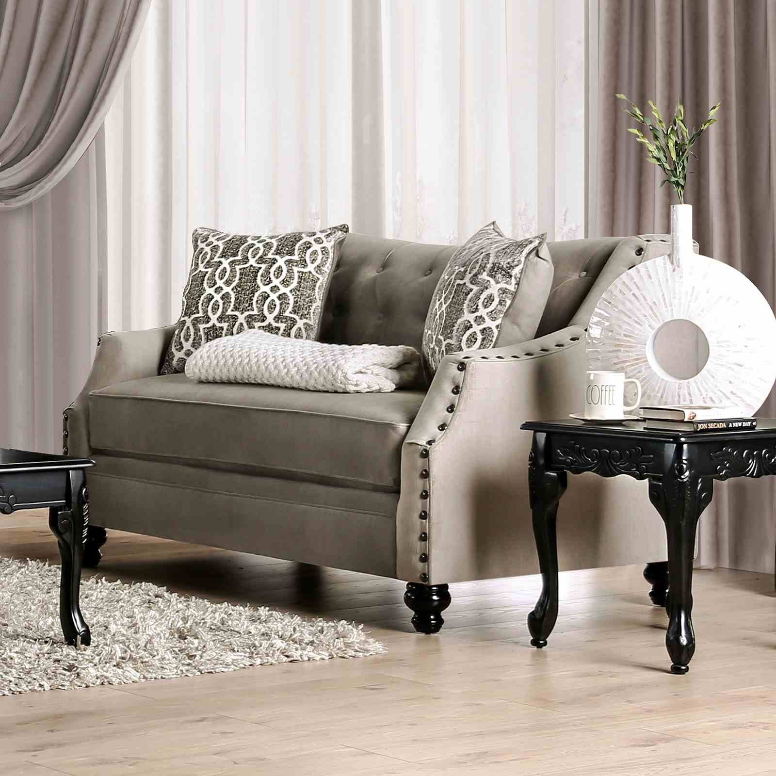 Ezrin Loveseat