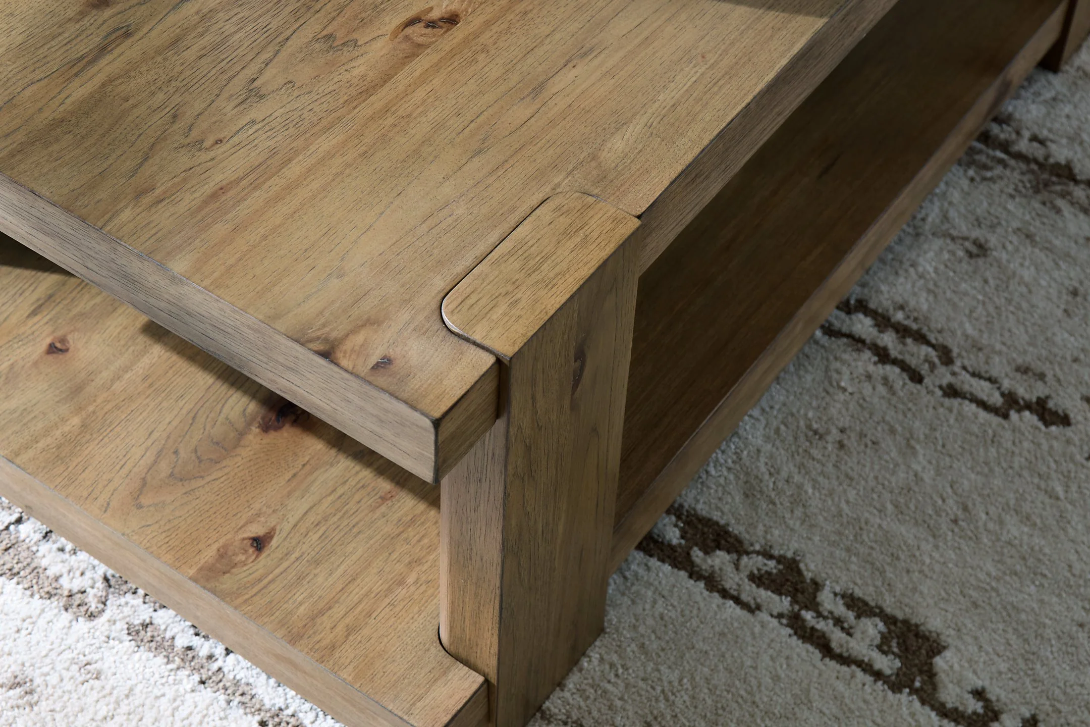 Flangren Coffee Table - Image 5