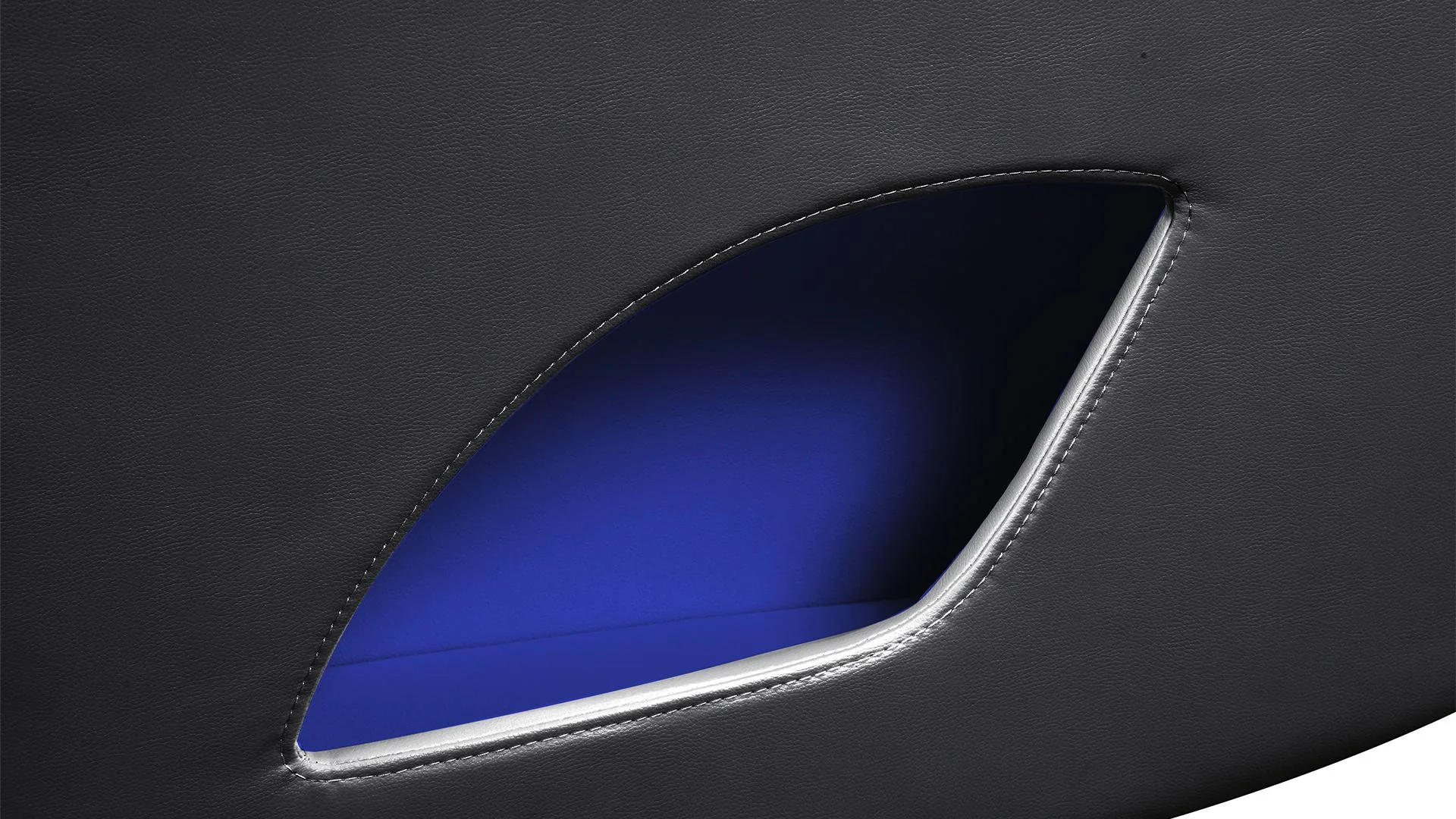 Fortuner Loveseat Black - Image 3