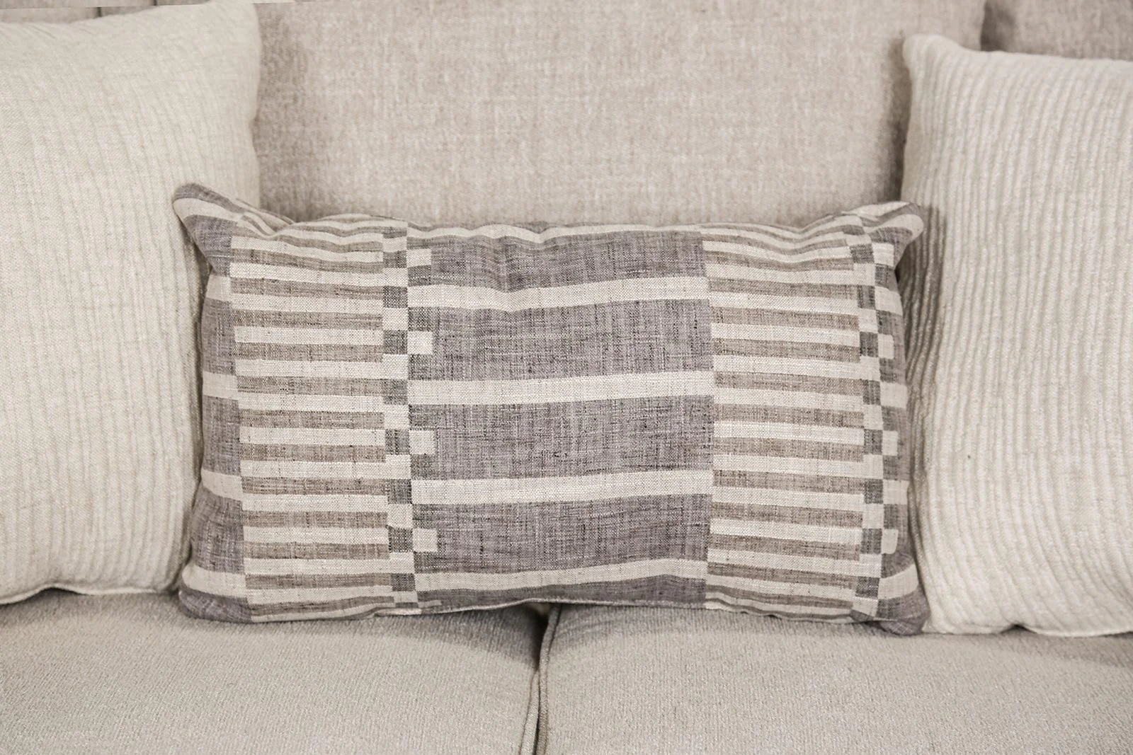 Gervais Sofa+Loveseat - Image 3