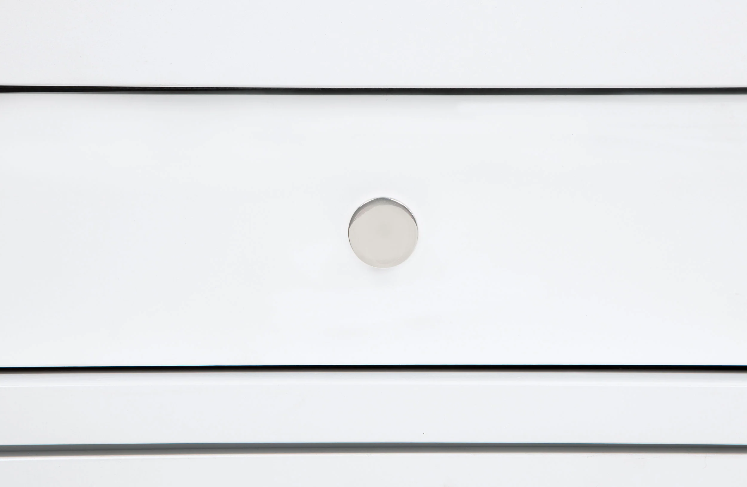 Gracemont Chest of Drawers - Image 11
