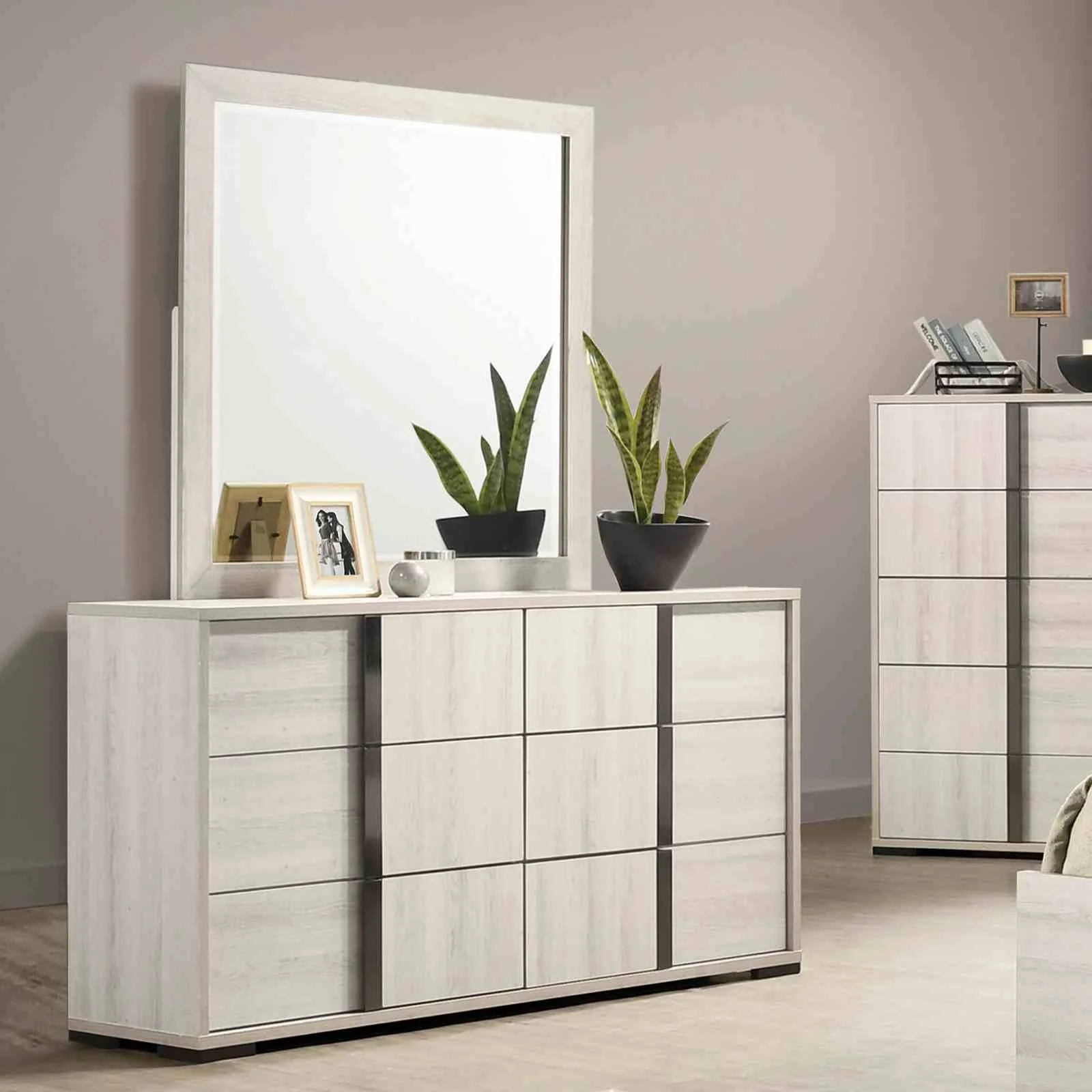 Horten Dresser, White Wash