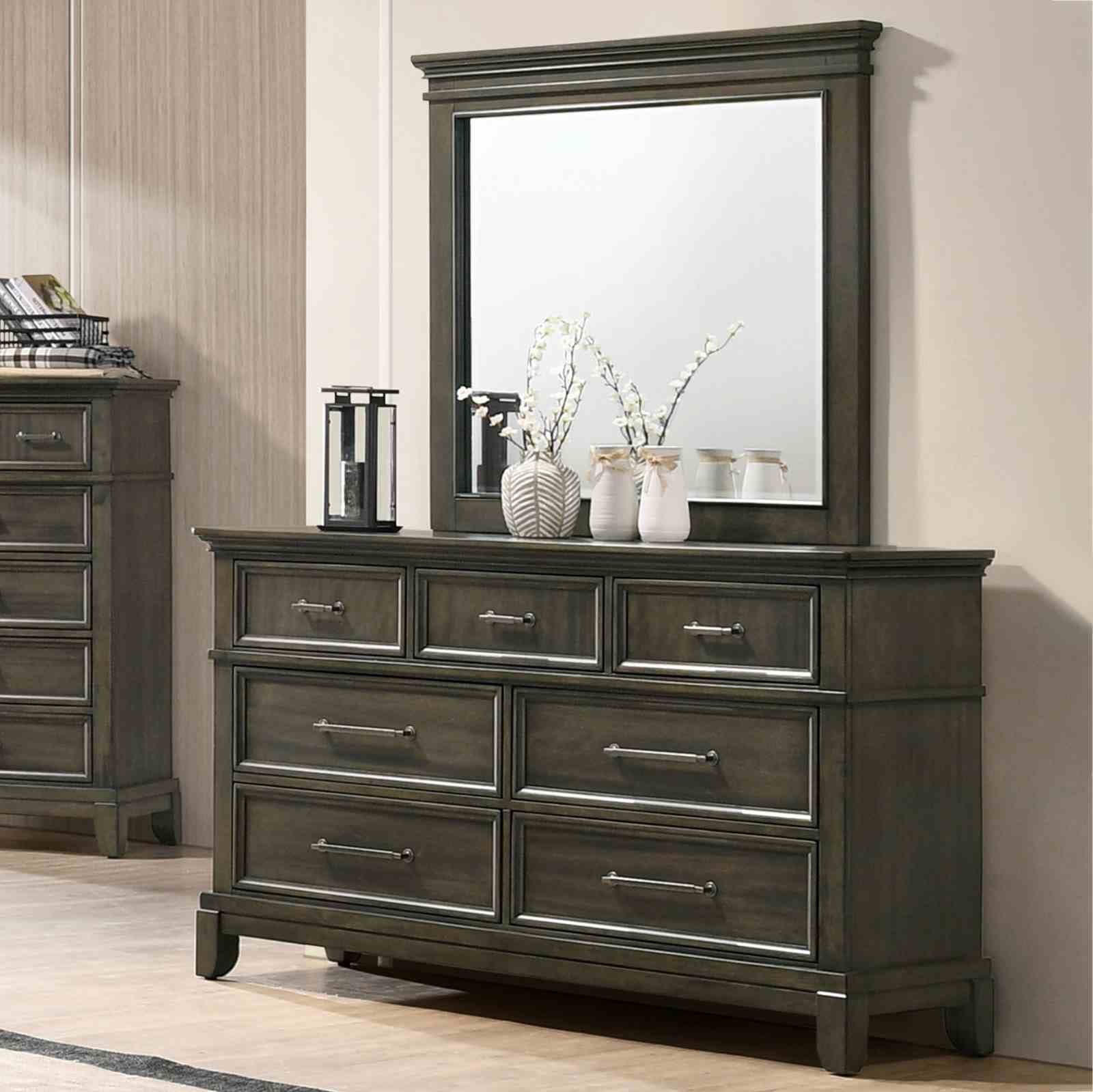 Houston Dresser, Gray