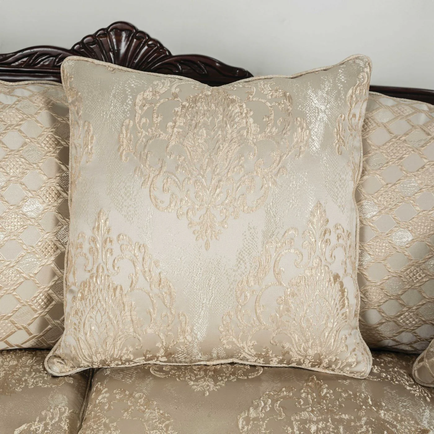 Huelva Loveseat, Beige/Dark Cherry - Image 6