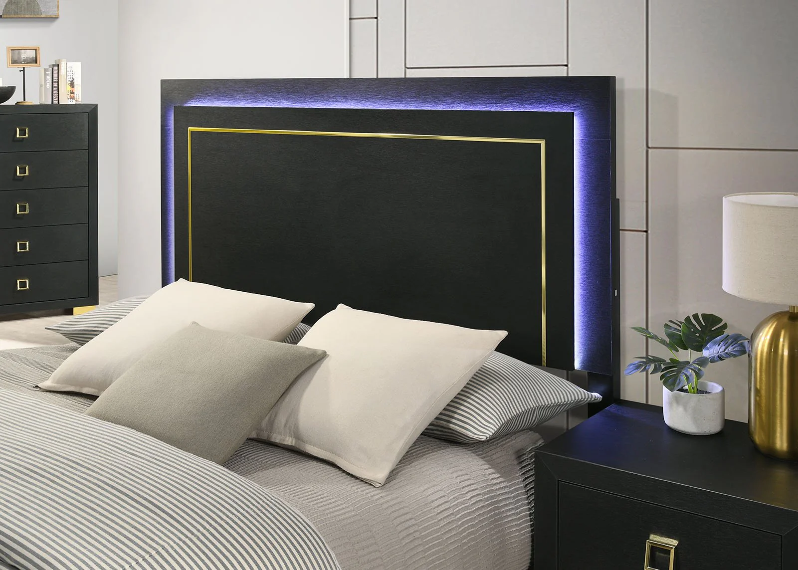 Latimer Full Bed, Black - Image 3