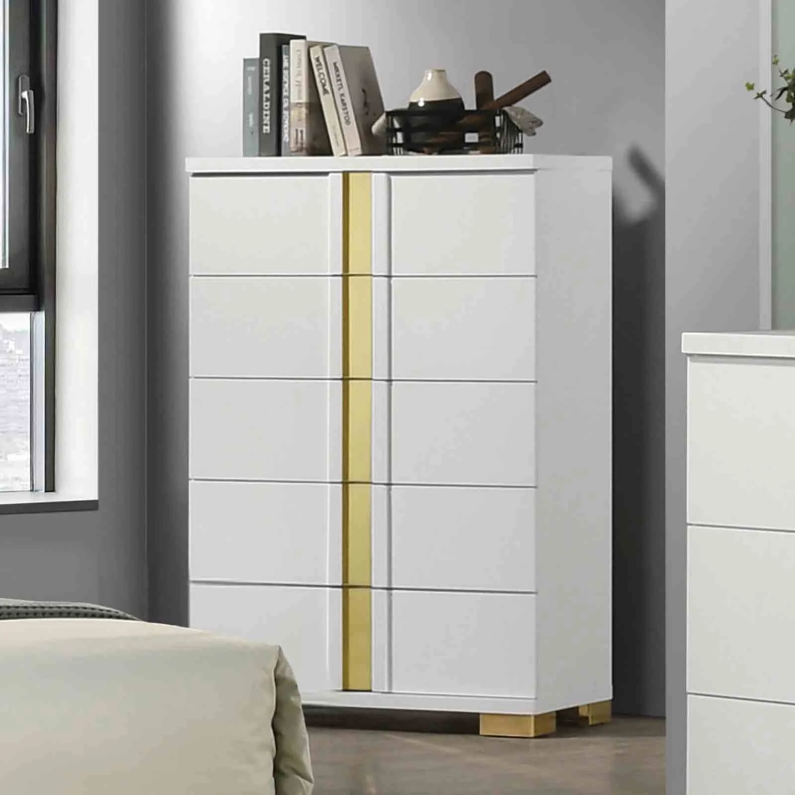 Lillestrom Chest, White/Gold