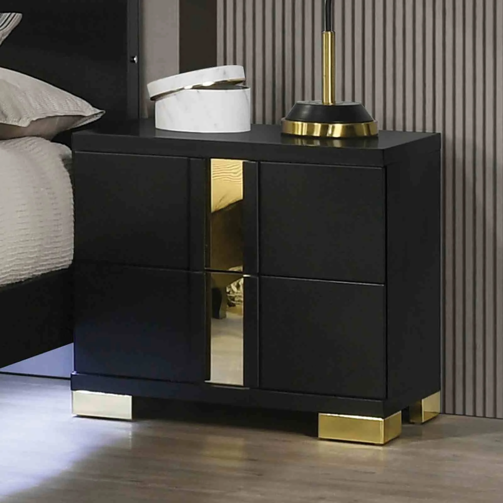 Lillestrom Nightstand, Black/Gold