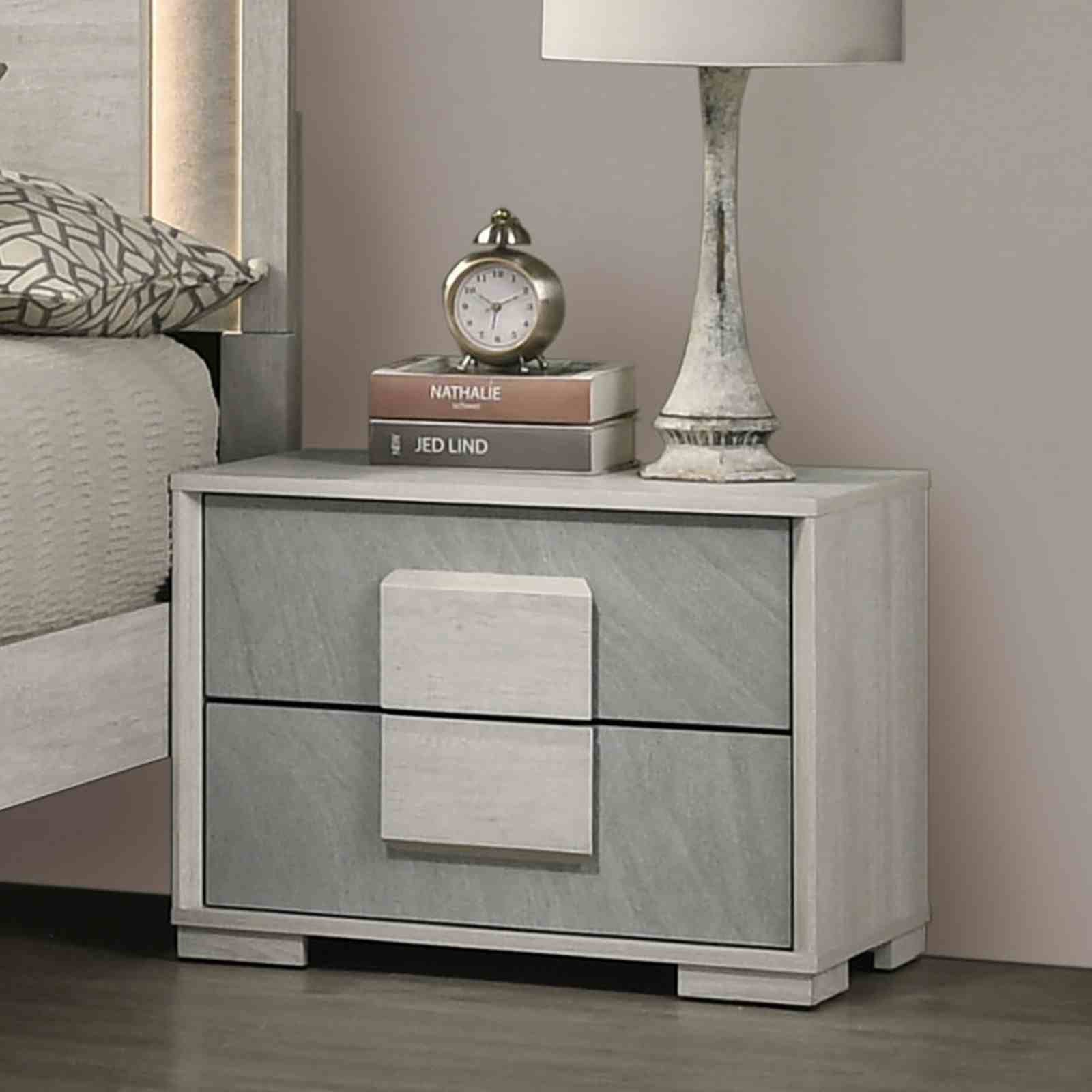 Lincolt Nightstand, White Wash