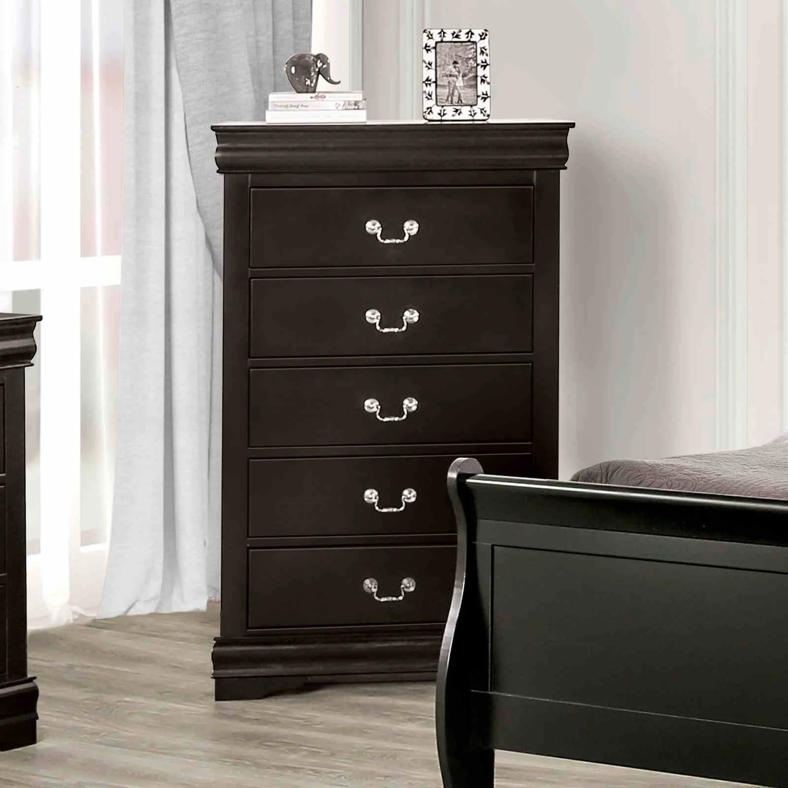 Louis Philippe Chest, Black