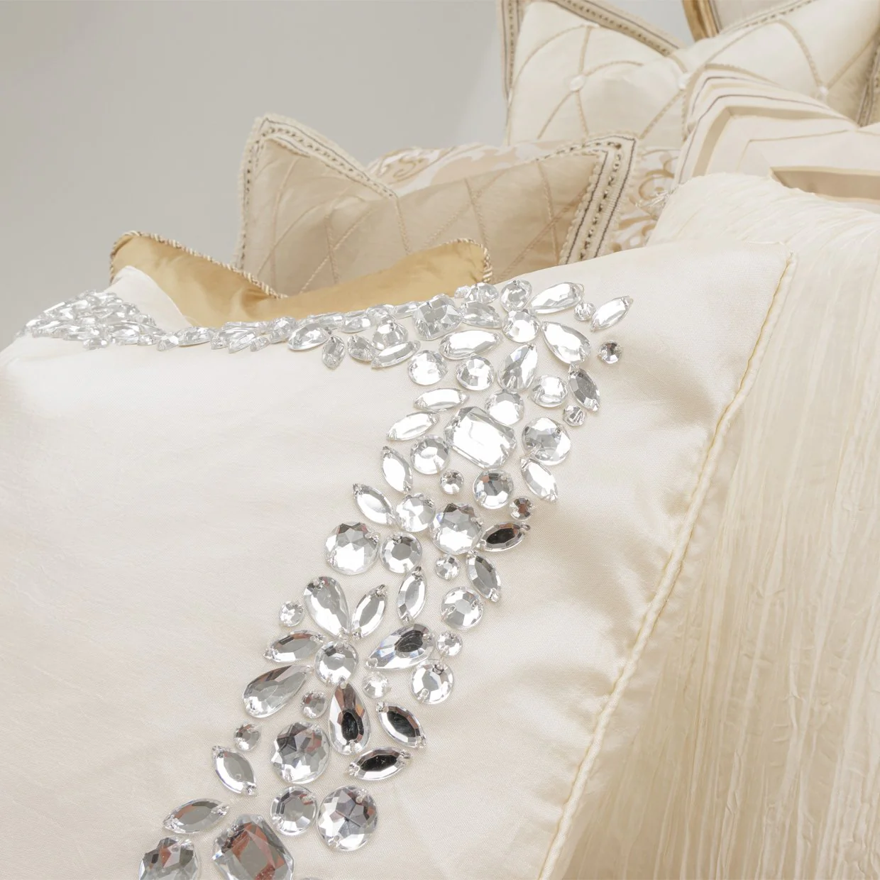 Luxembourg 13-Piece King Comforter Set - Crème - Image 10