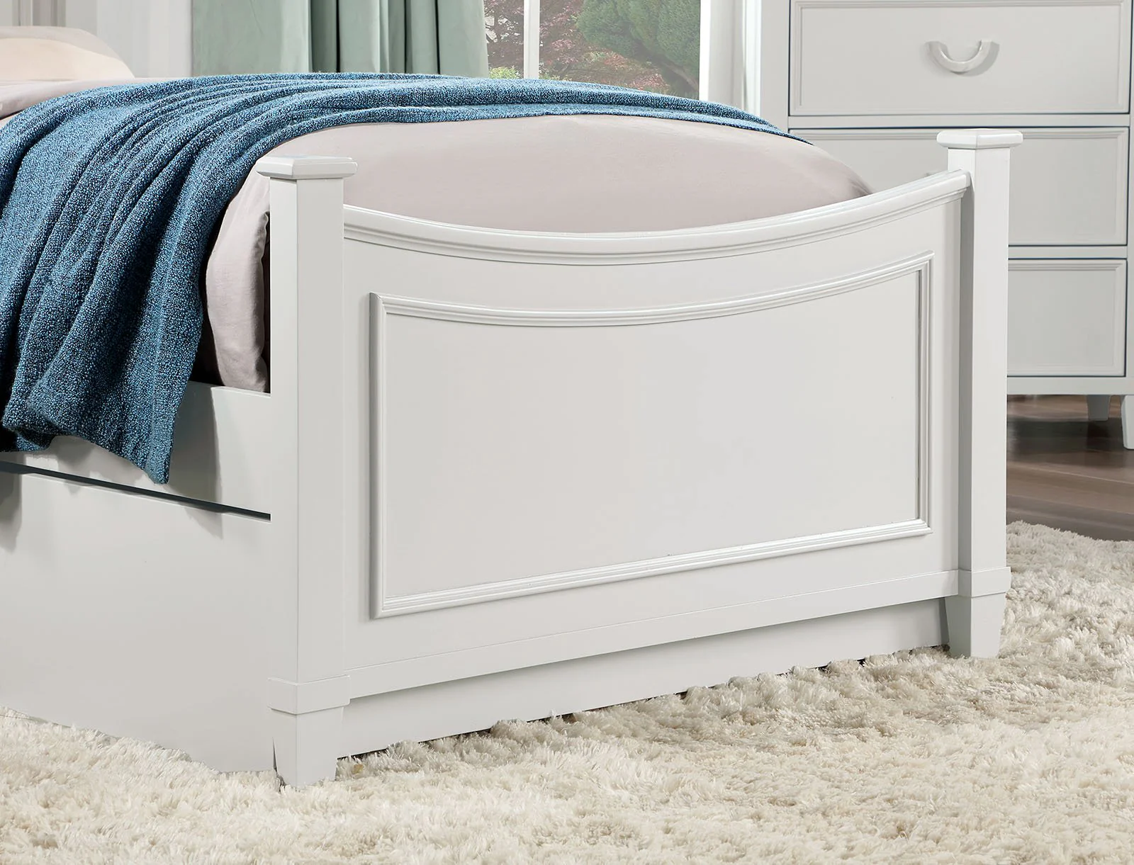 Lycorida Full Bed w/ Trundle, White - Image 3