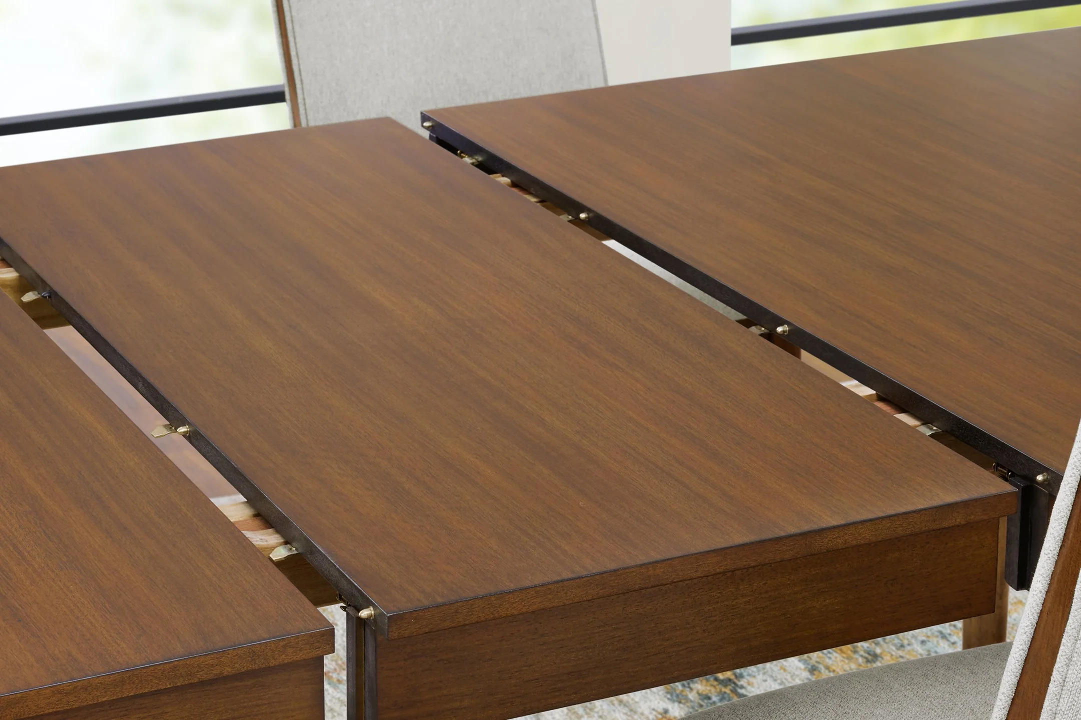 Lyncott Dining Room Set - Image 76