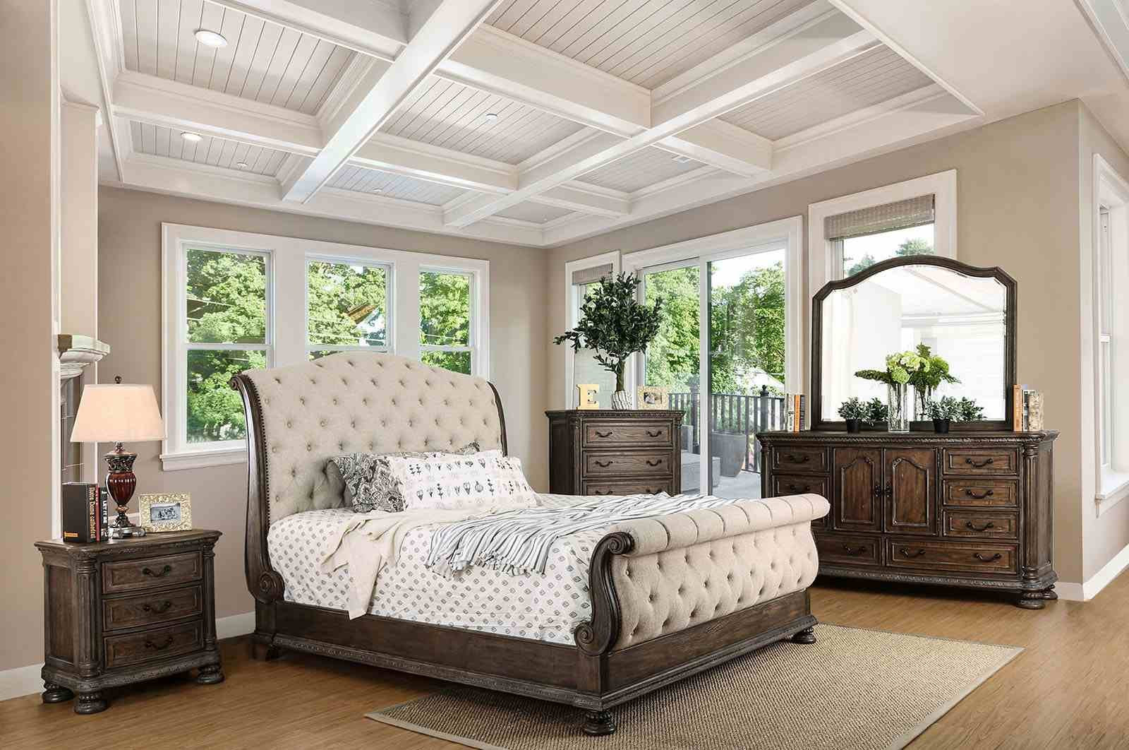 Lysandra 5 Pc. Queen Bedroom Set w/ Chest