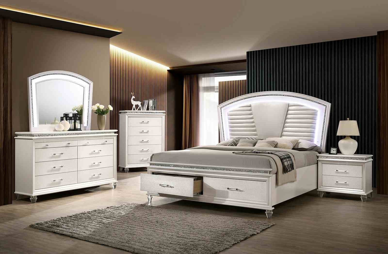 Maddie 4 Pc. Queen Bedroom Set