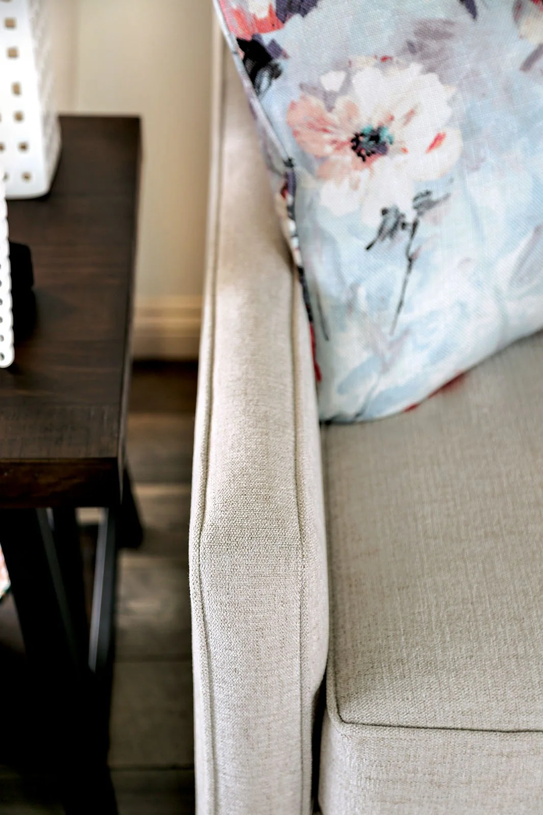 Nadene Sofa - Image 7