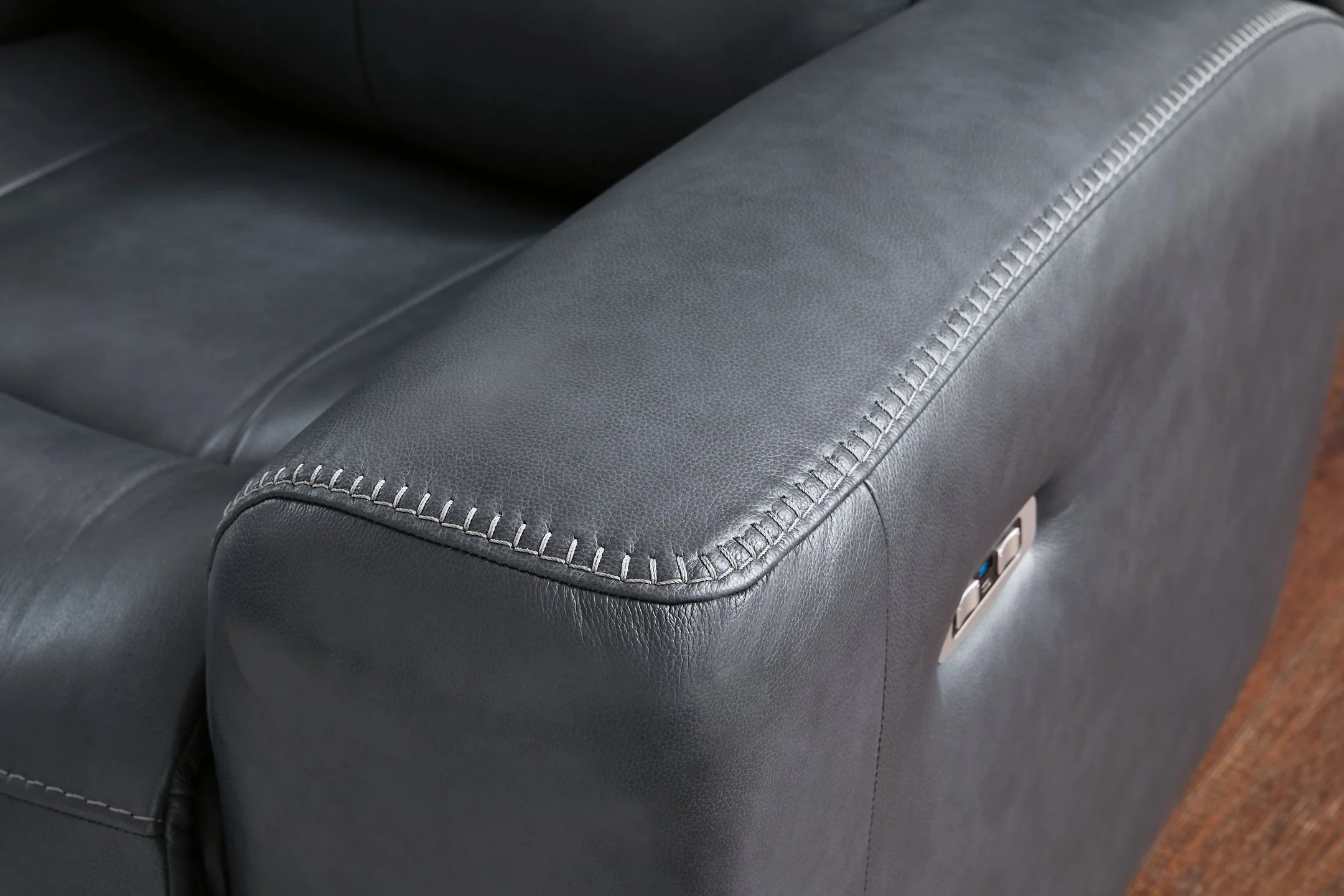 Next Move Power Reclining Loveseat - Image 7