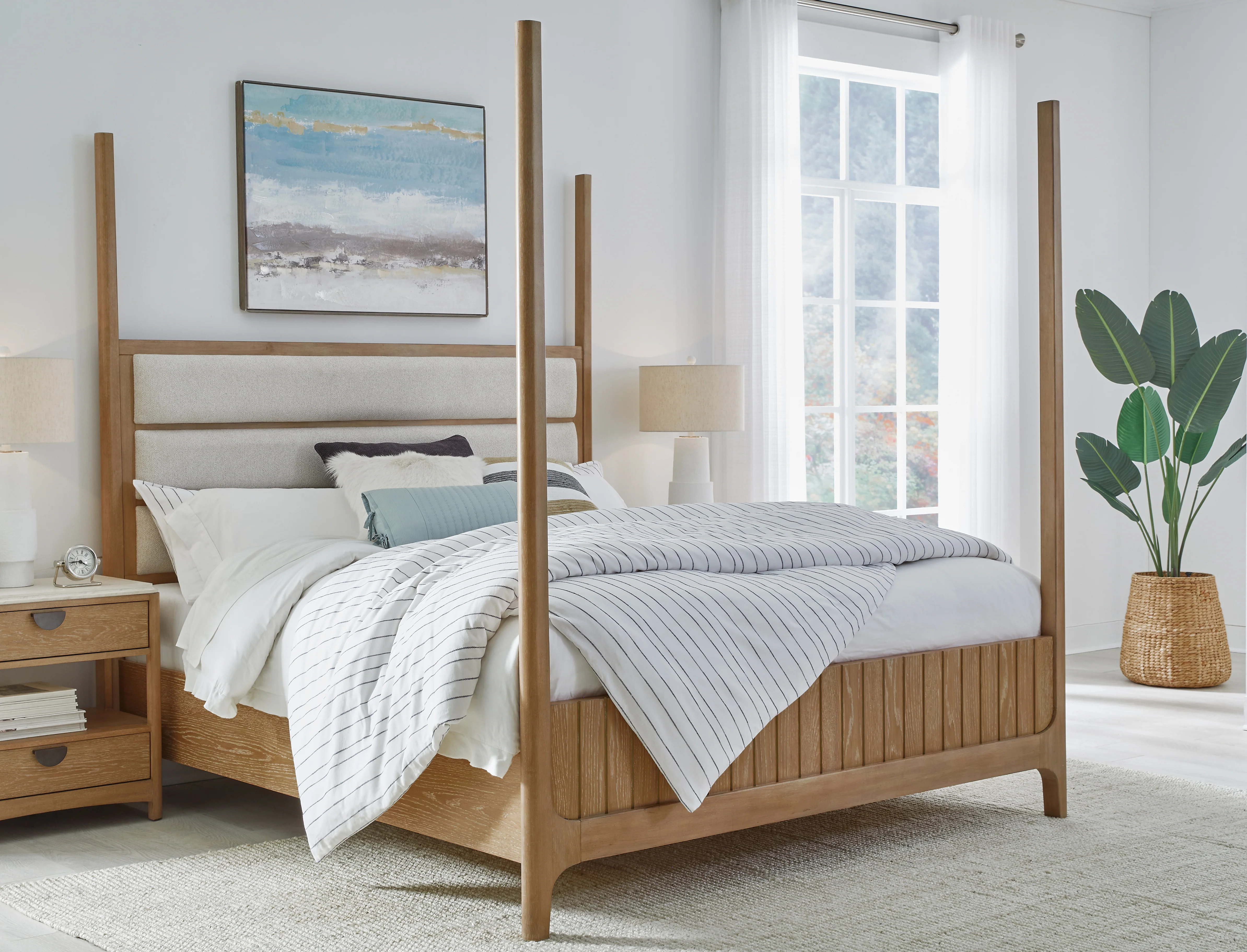 Parker House Escape - Bedroom Queen Poster Bed