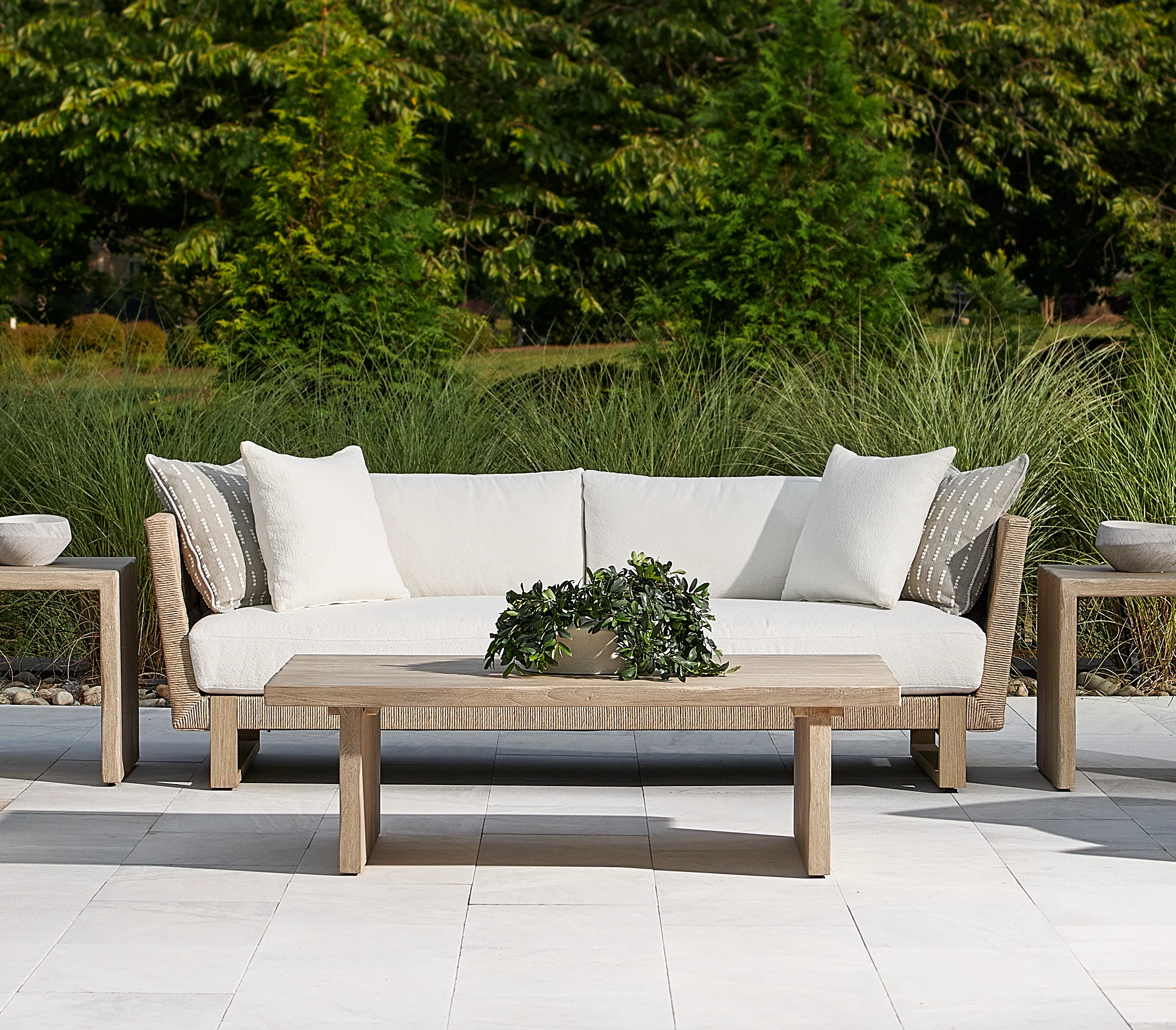 Praia Outdoor Sofa - Image 10
