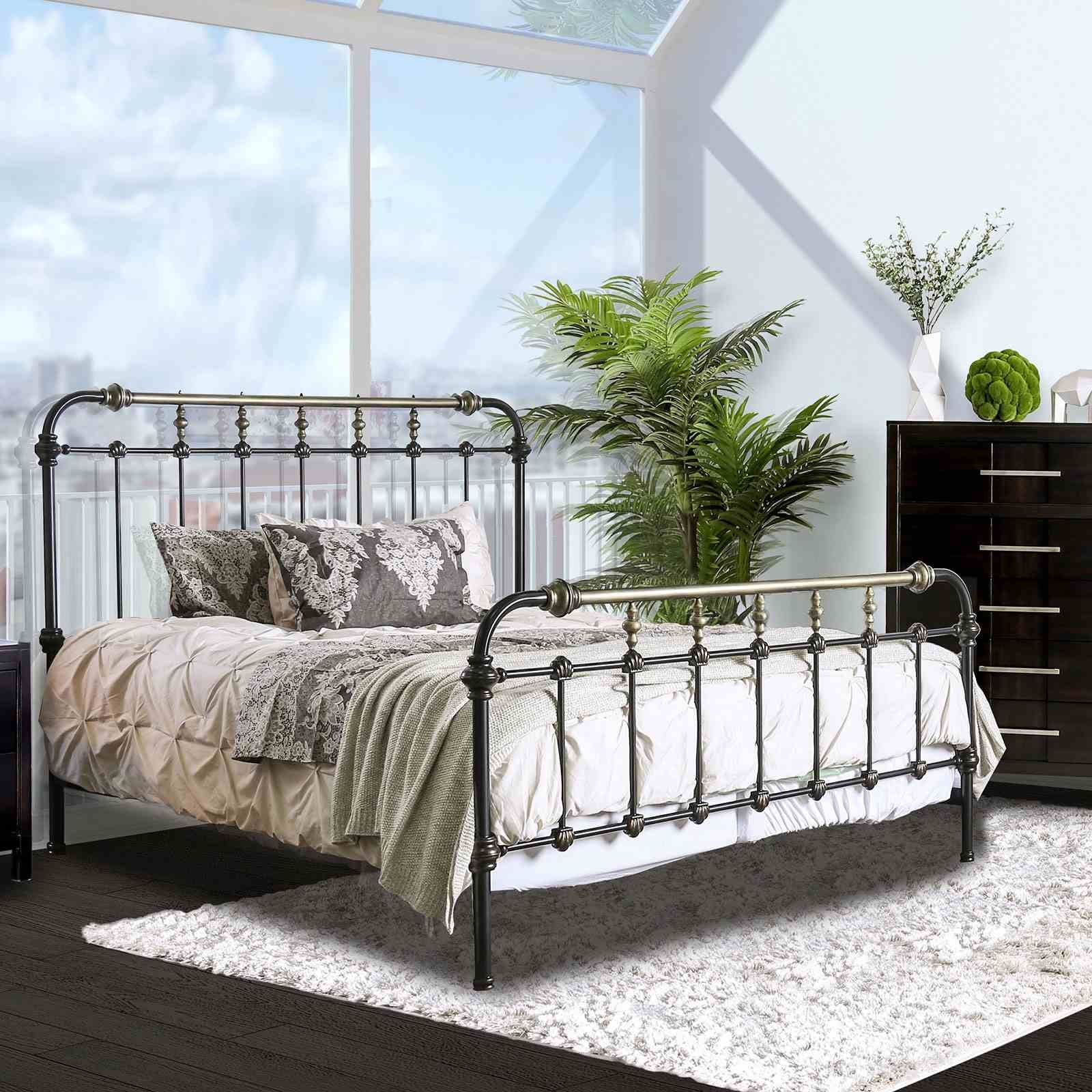 Riana Metal Full Bed