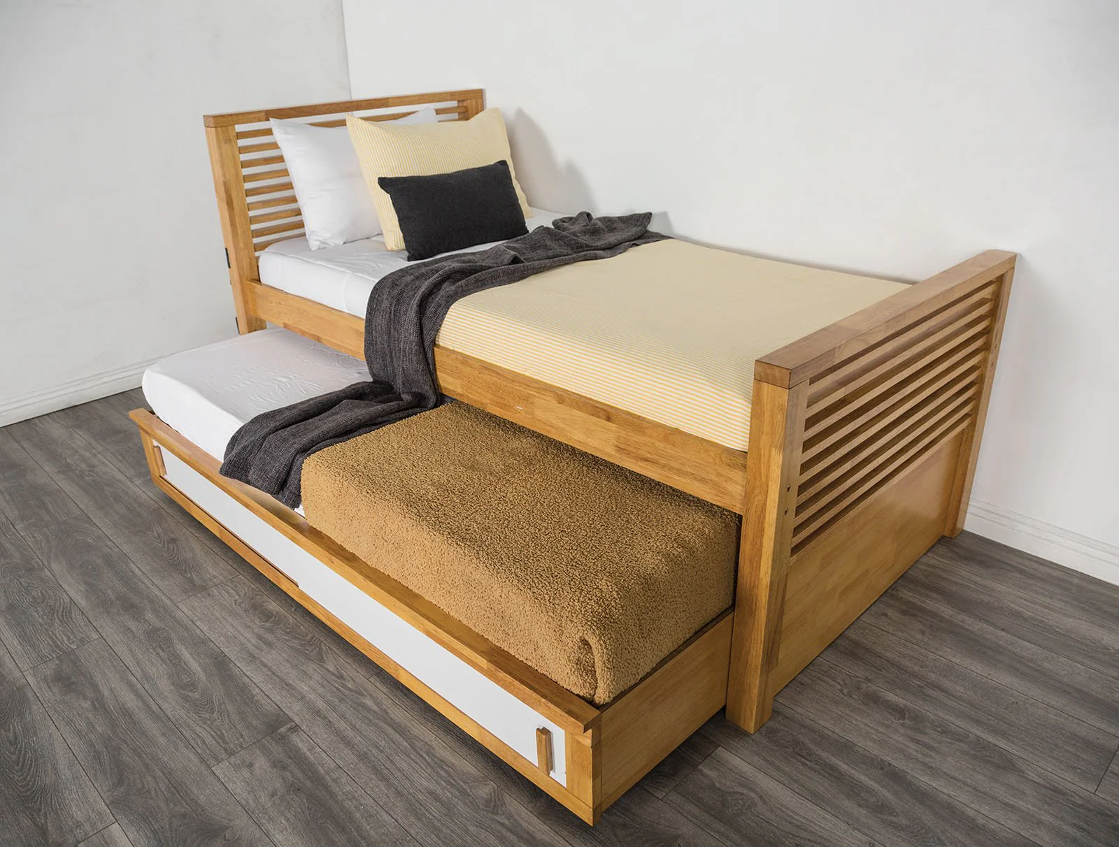 Richland Full Captain Bed w/ Trundle, Light Oak - Image 3