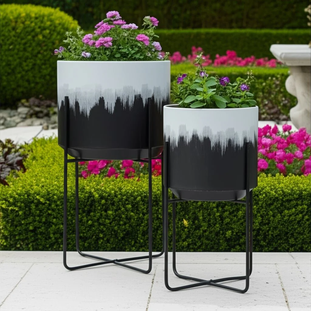 S/2 19/23" Metal Planters On Stands, White/blk Kd - Image 9