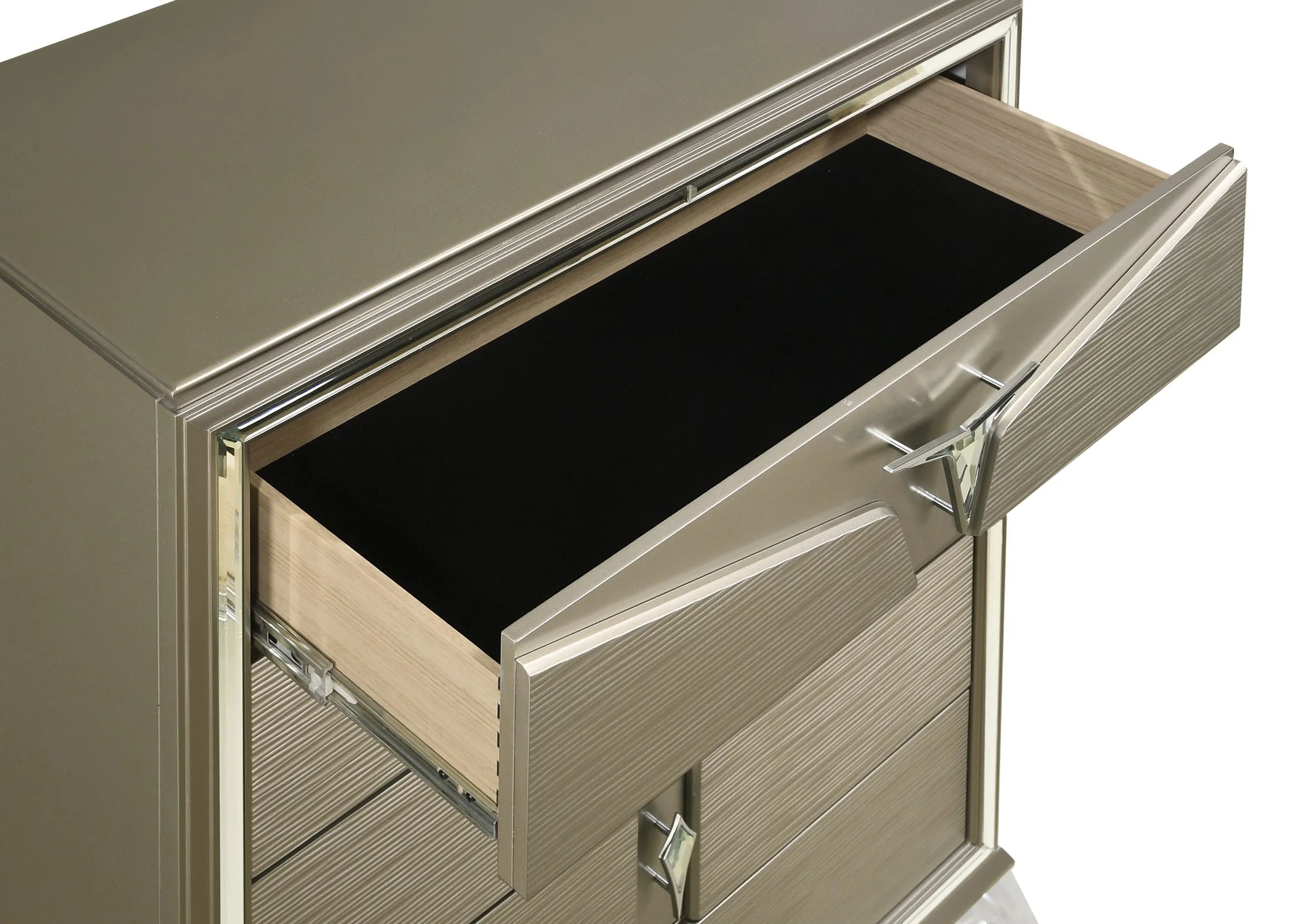 Samantha King 5 Pc Bedroom Set - Image 20