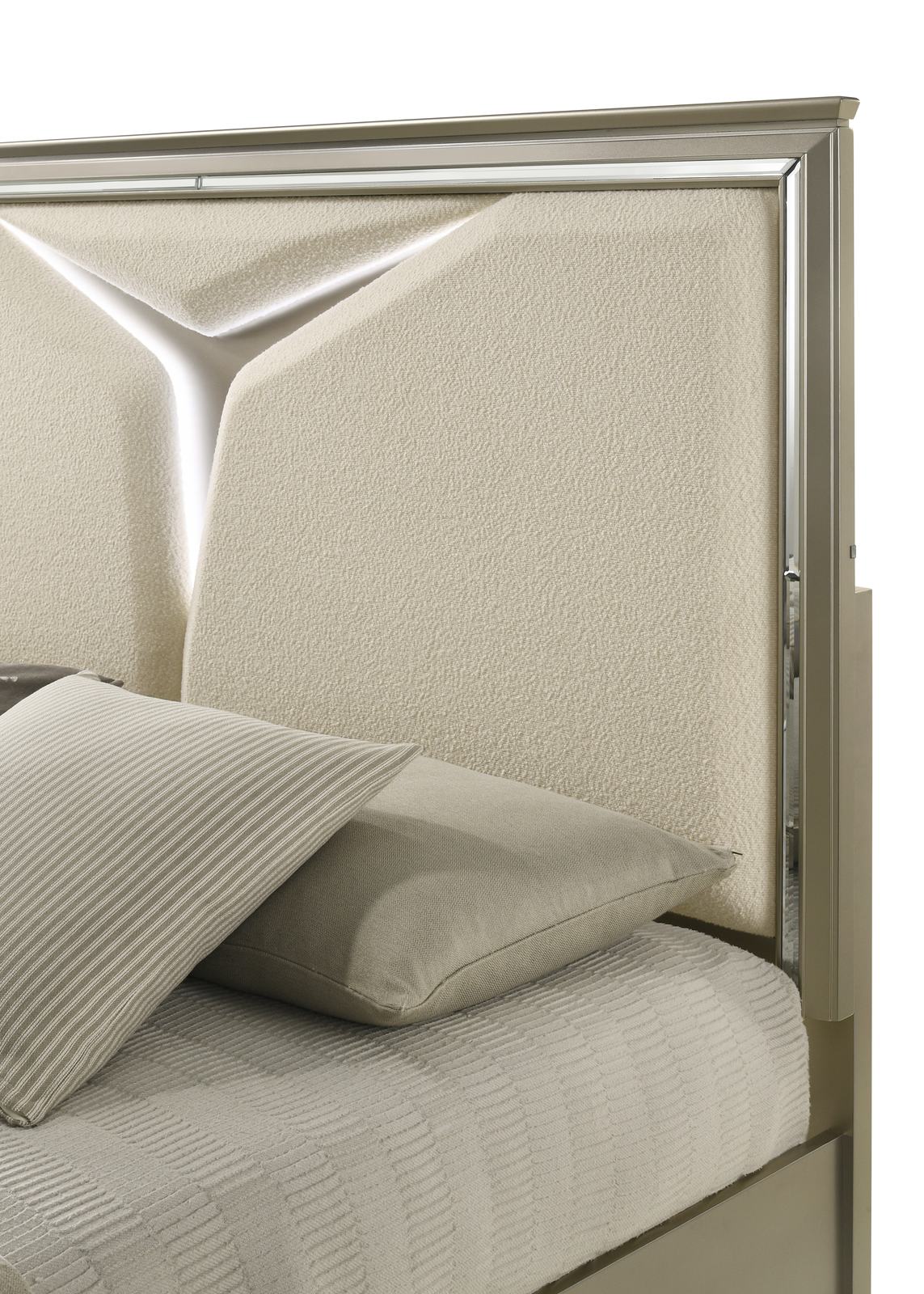 Samantha King Bed - Image 4