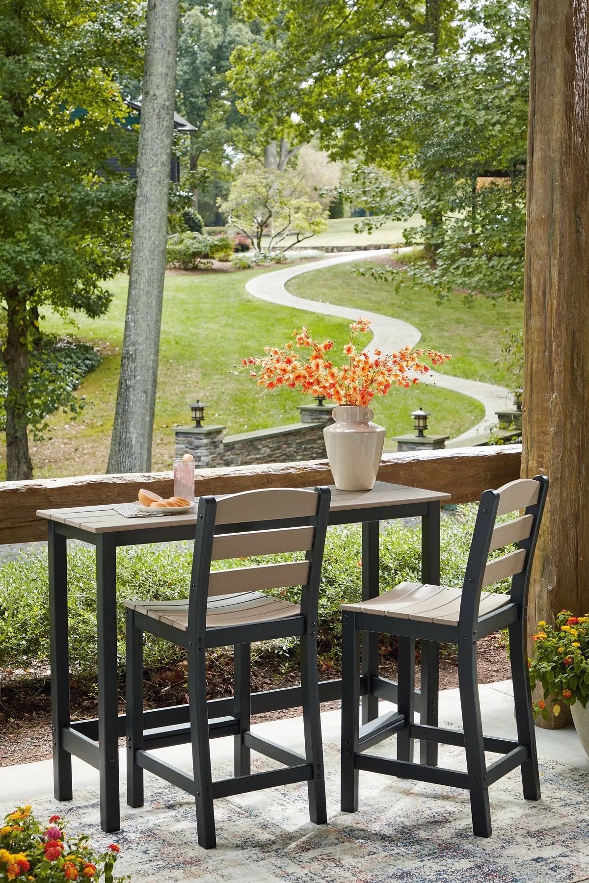 Shoreline Beach Outdoor Counter Table and 2 Barstools - Image 10