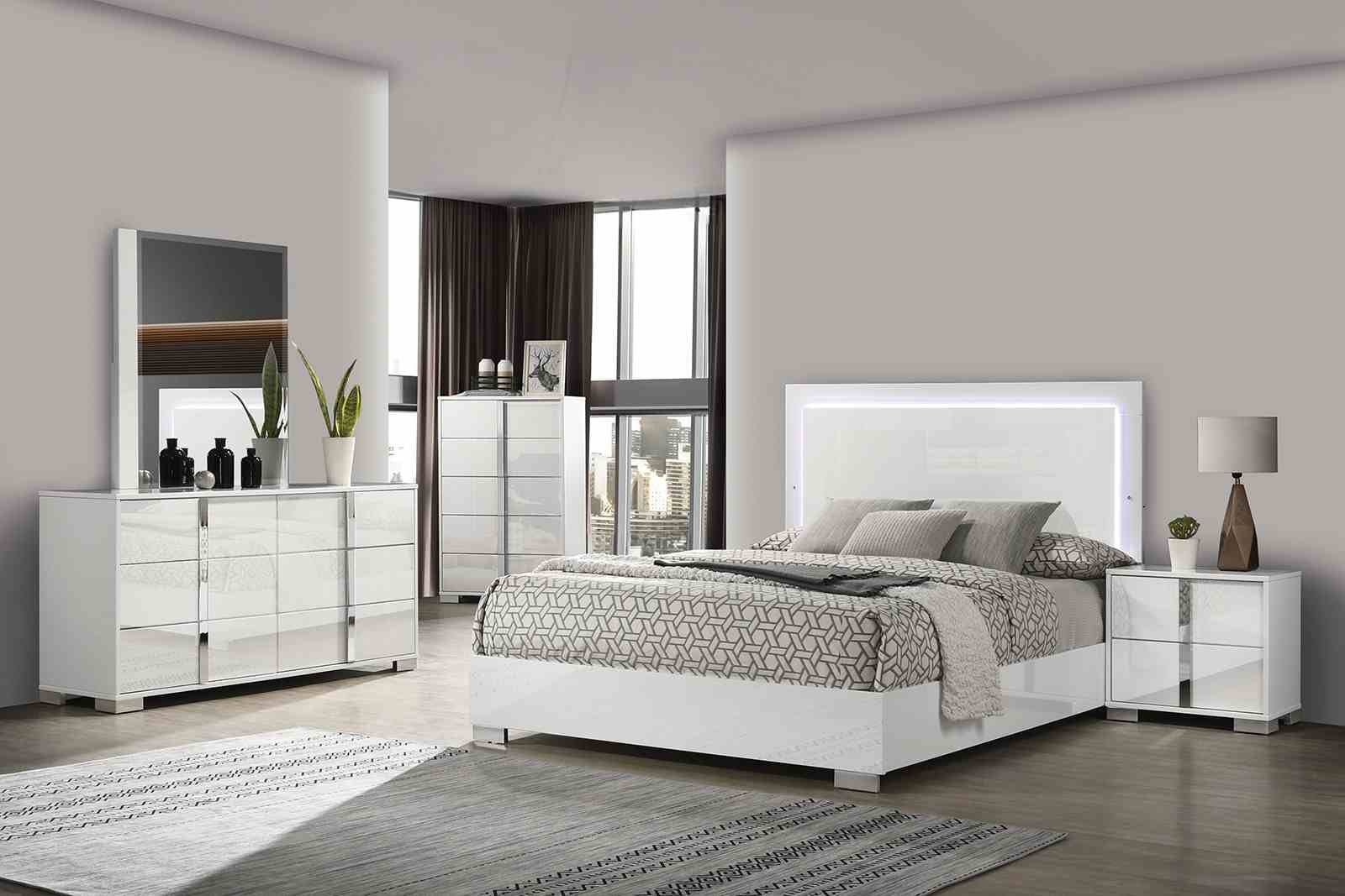 Sinistra Queen Bed, White