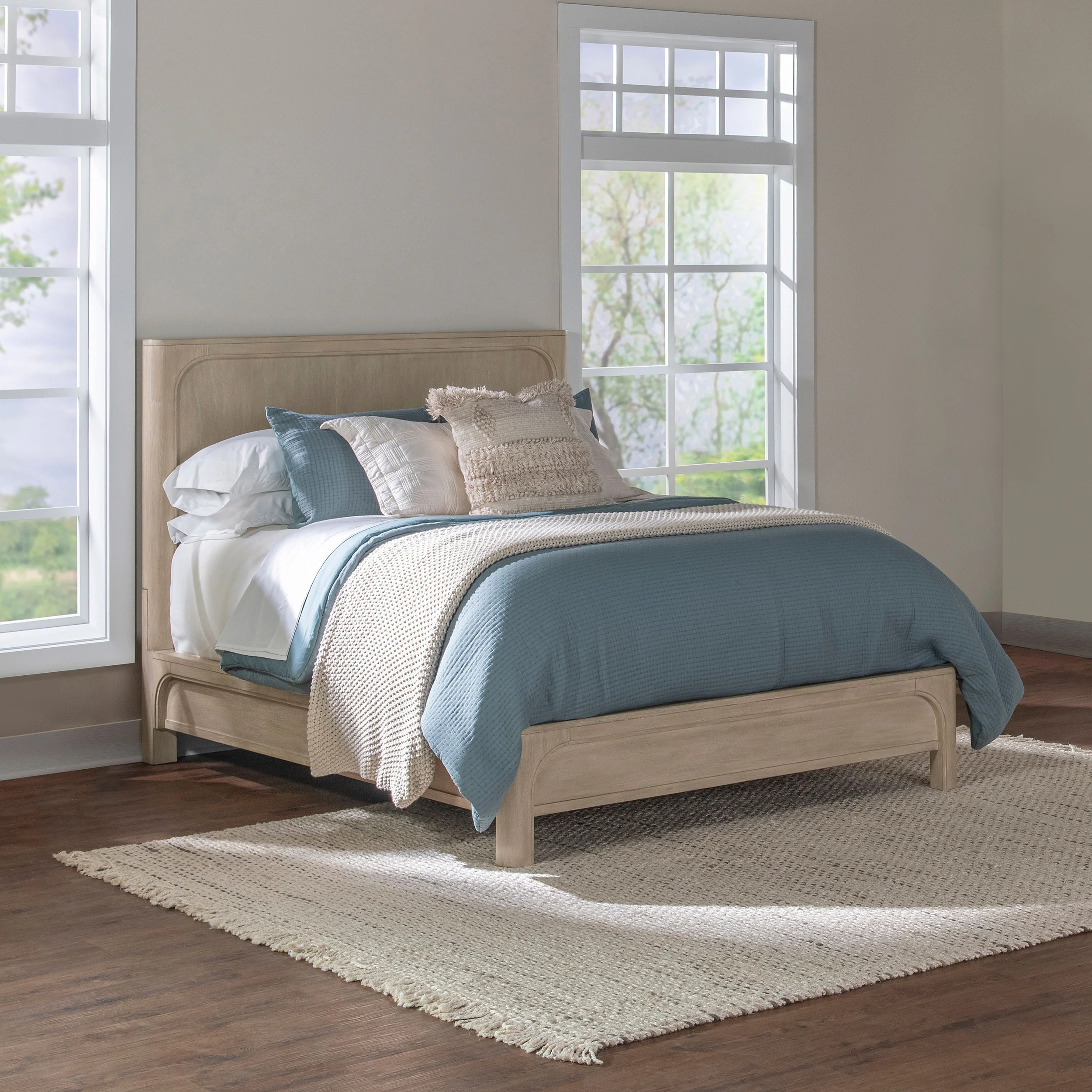 Solano Panel Platform Bed - Image 13