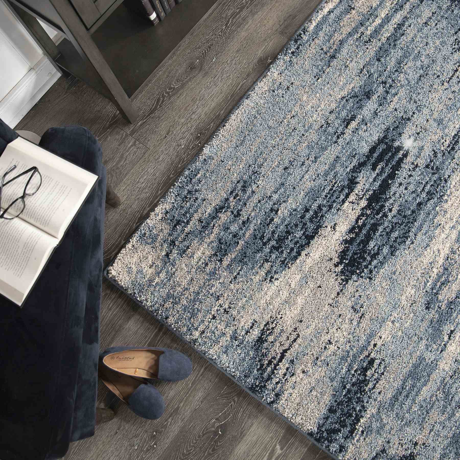 Spartan Contemporary 5x8 Area Rug in Cream/Blue - Image 7