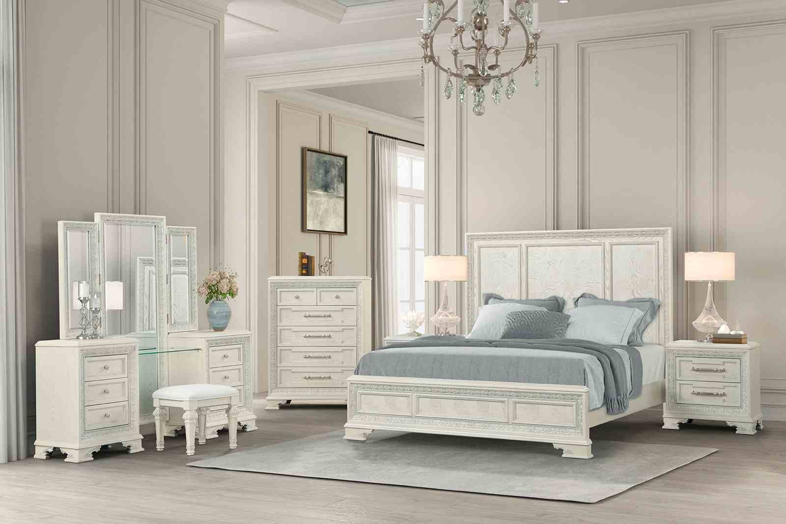 Stella Mia 5 Pc. Queen Panel Bedroom Set w/ 2Ns